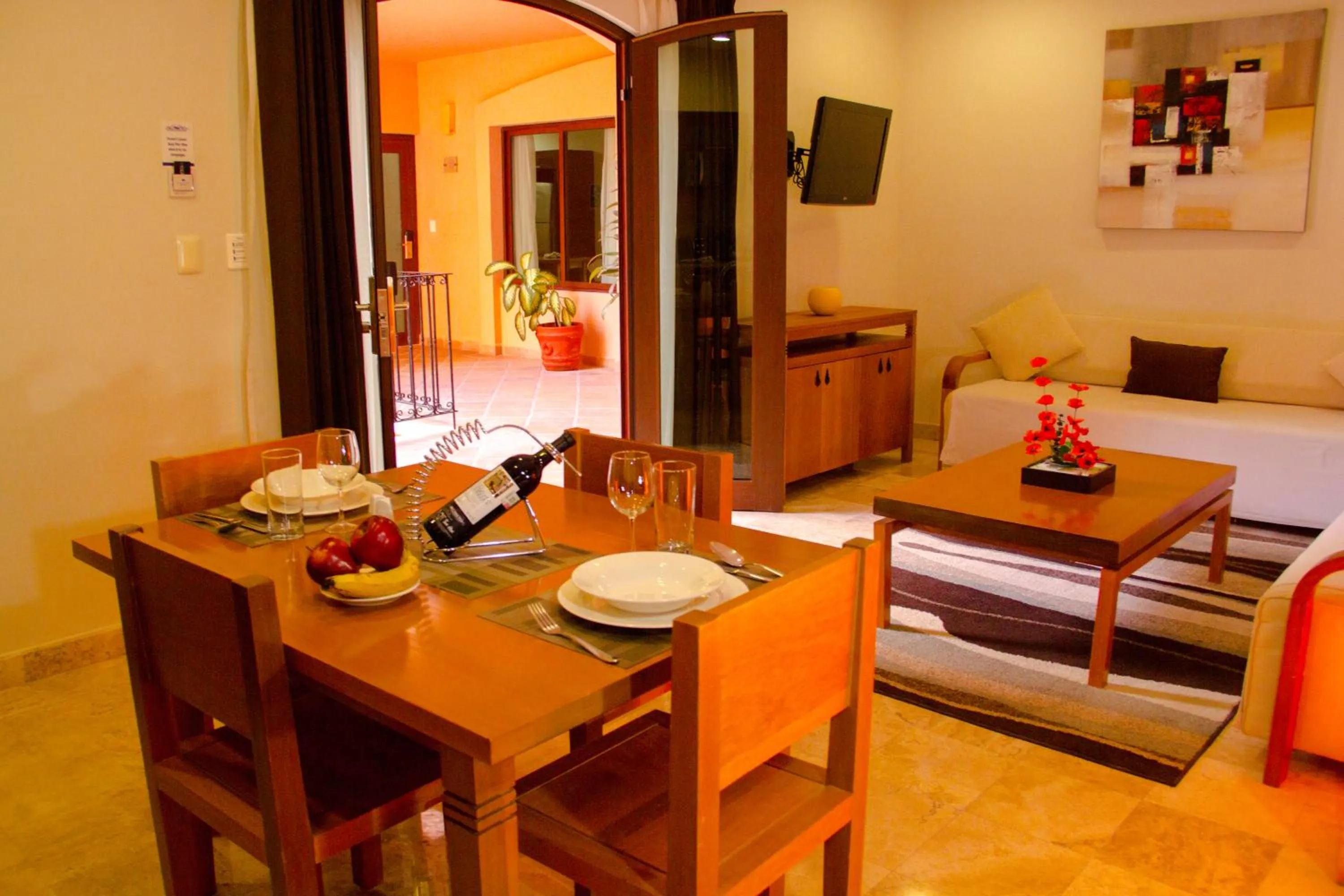 Dining area in Acanto Hotel Playa del Carmen, Trademark Collection by Wyndham