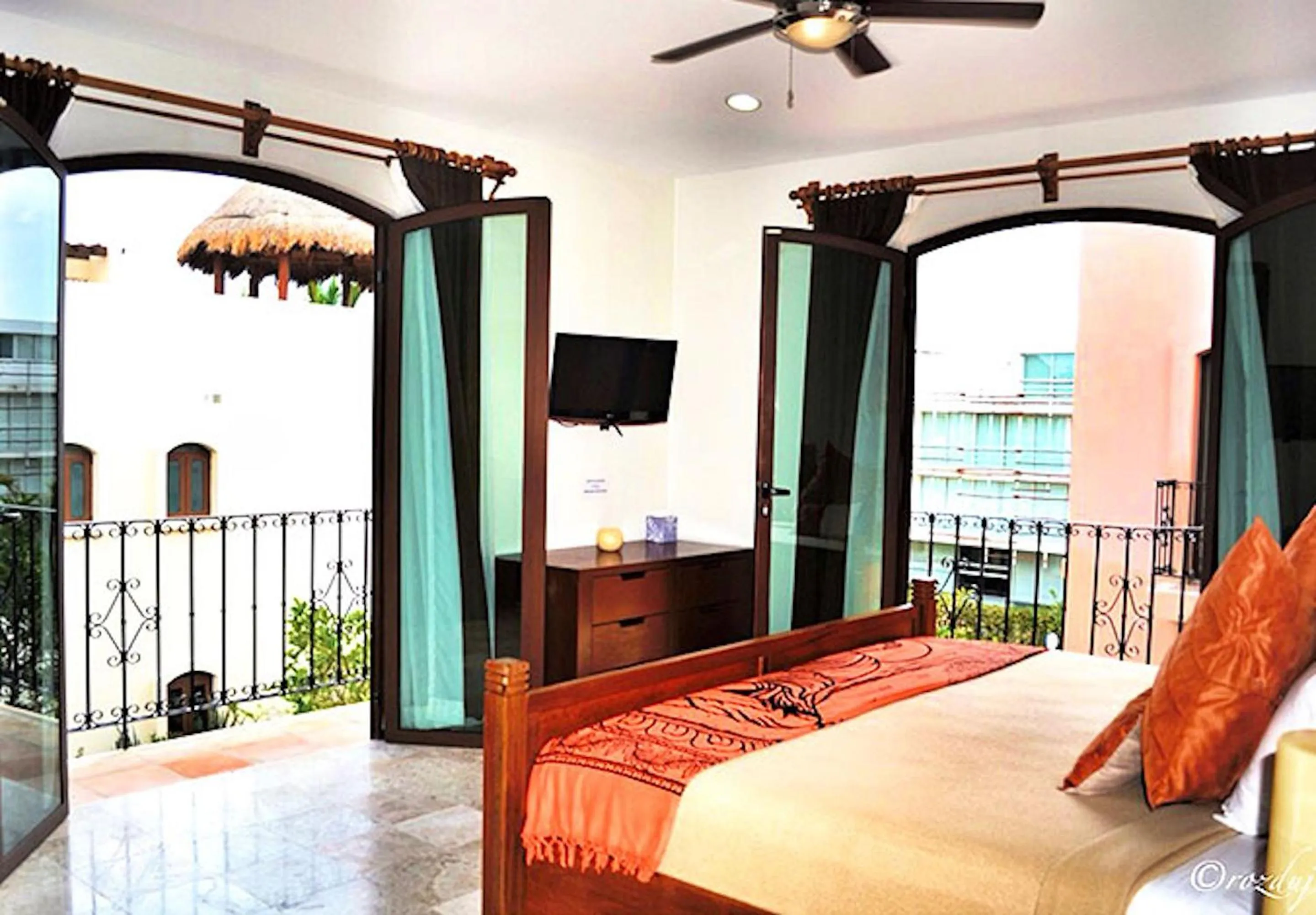 Bed in Acanto Hotel Playa del Carmen, Trademark Collection by Wyndham