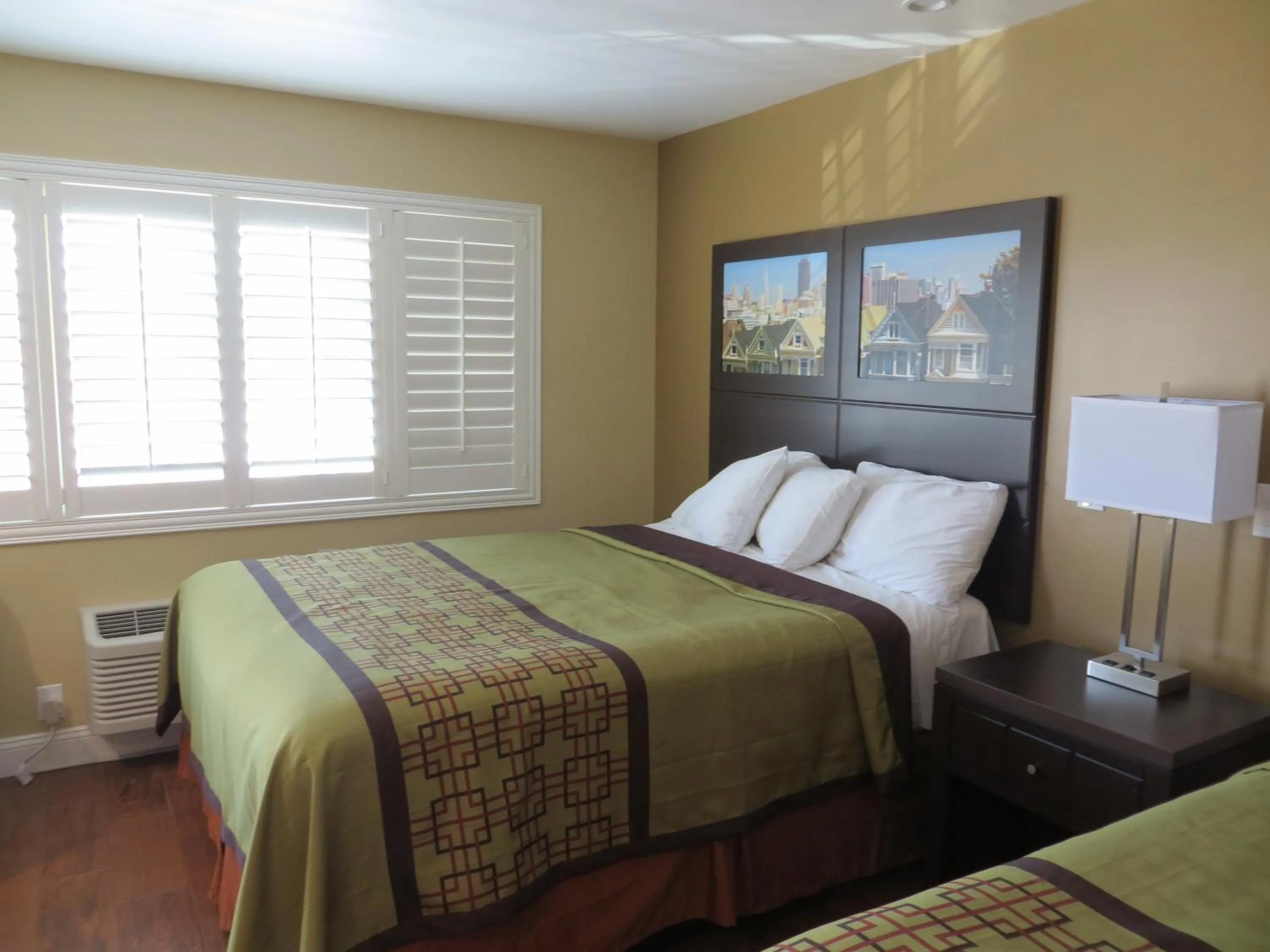 Bed in Muir Woods Lodge