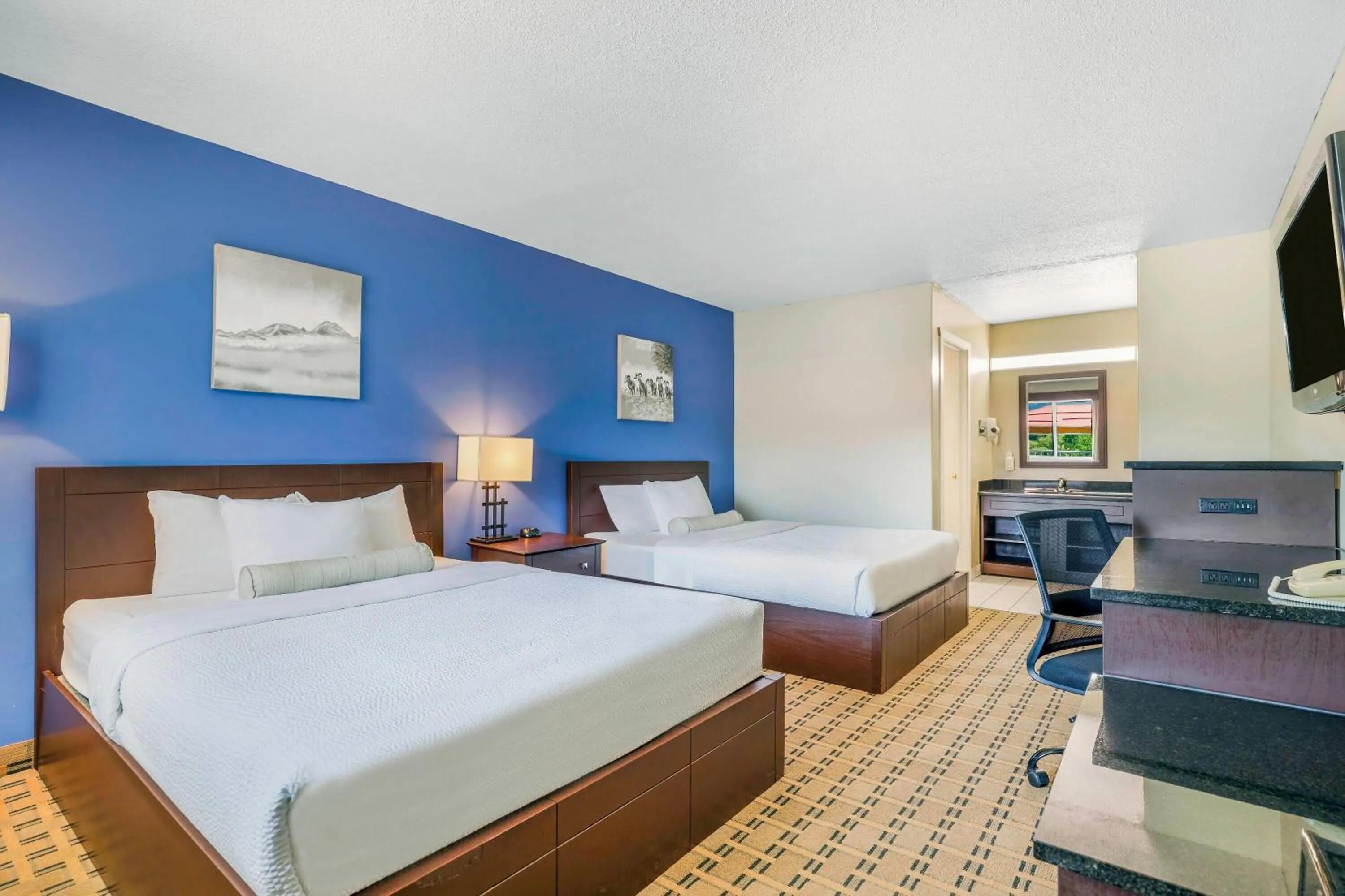 Bed in Days Inn by Wyndham Golden