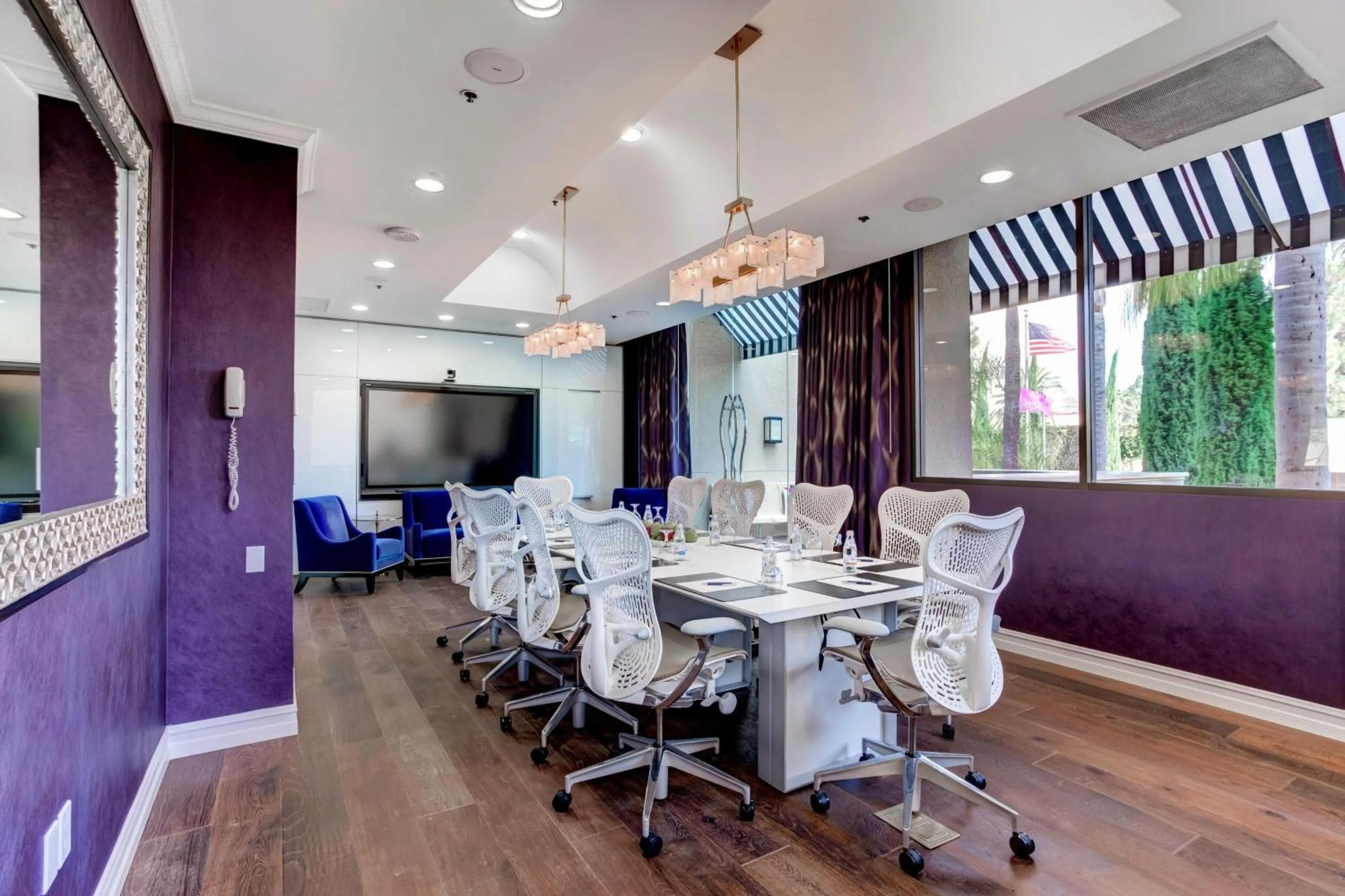 Meeting/conference room in Avenue of the Arts Costa Mesa, a Tribute Portfolio Hotel