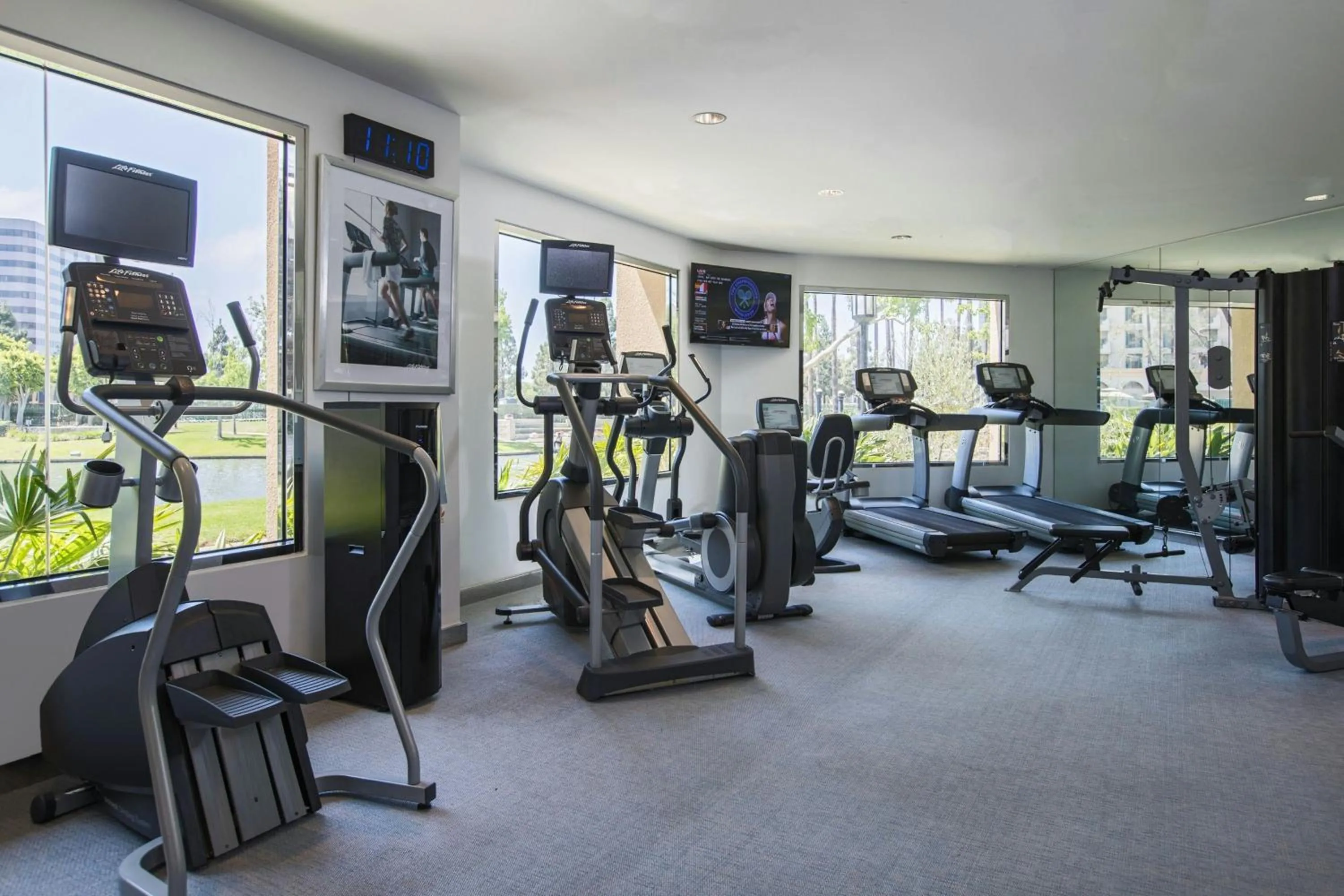 Fitness centre/facilities in Avenue of the Arts Costa Mesa, a Tribute Portfolio Hotel