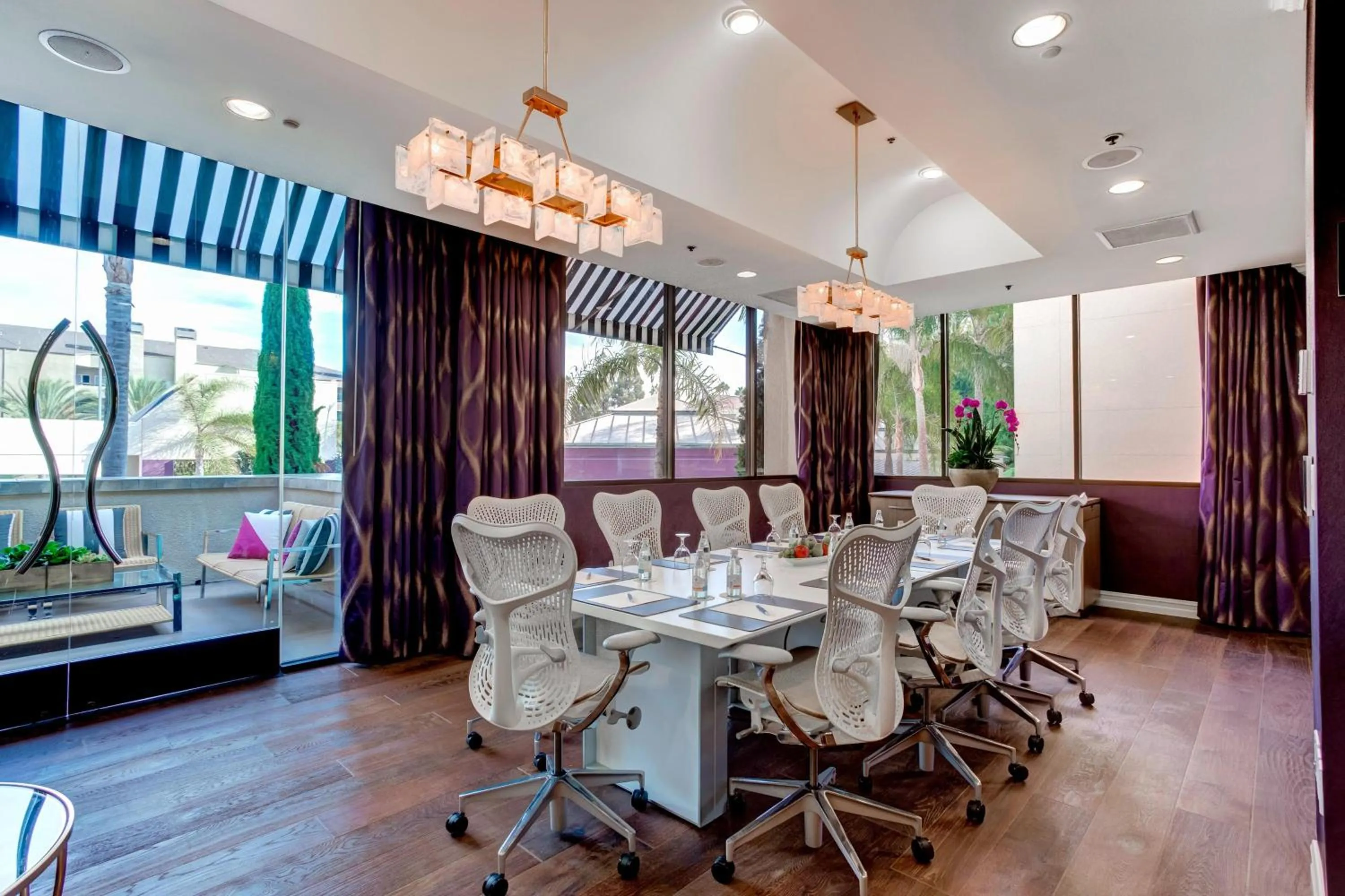 Meeting/conference room in Avenue of the Arts Costa Mesa, a Tribute Portfolio Hotel