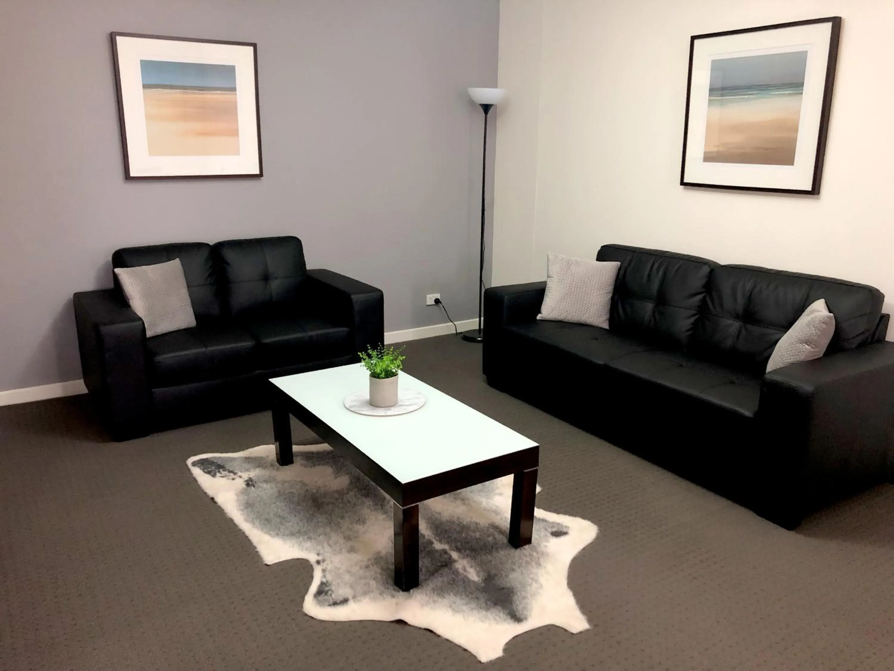 Living room in Best Western Plus Hovell Tree Inn