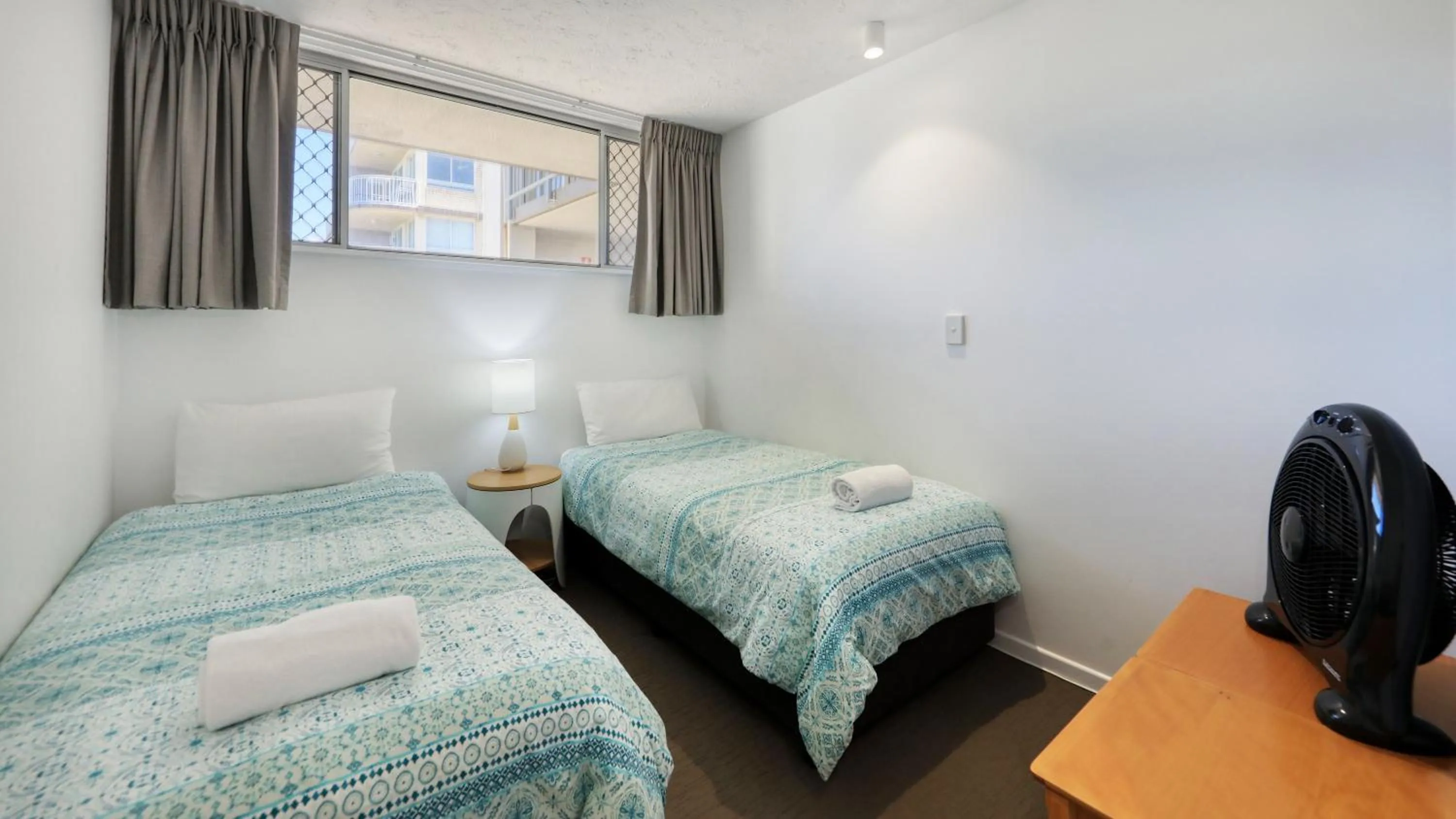 Bed in Merrima Court Holidays