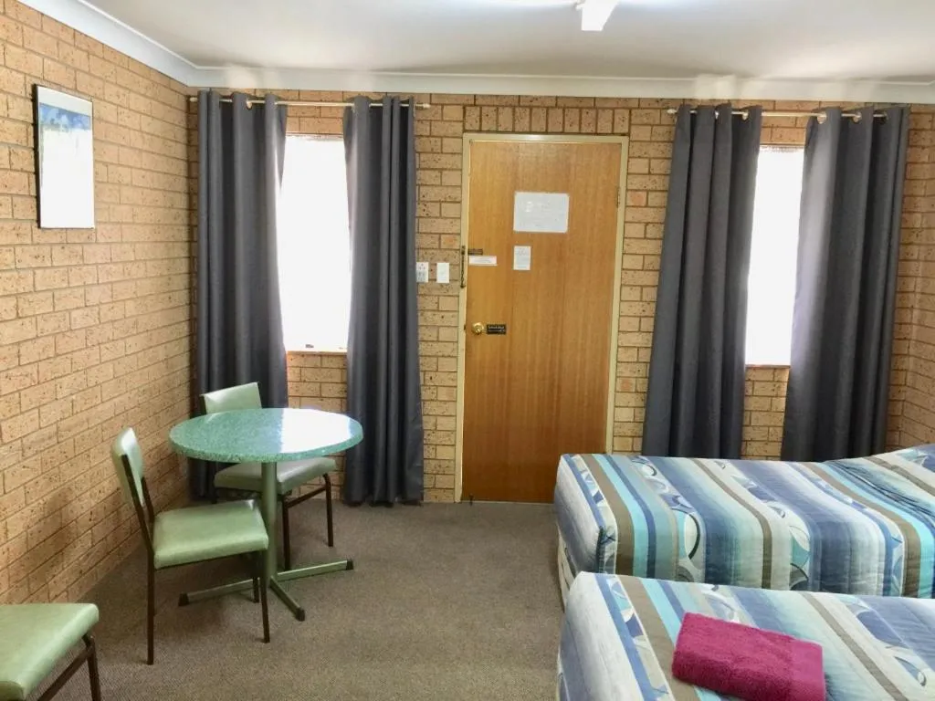 Bed in Three Ways Motel