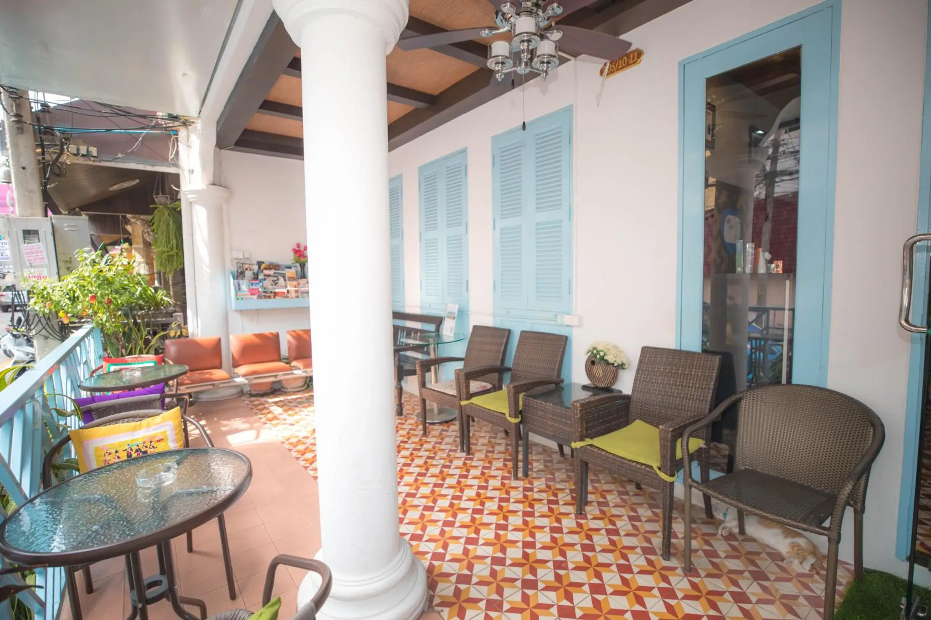 Lounge or bar in Sino House Patong Lounge or bar in Sino House Patong