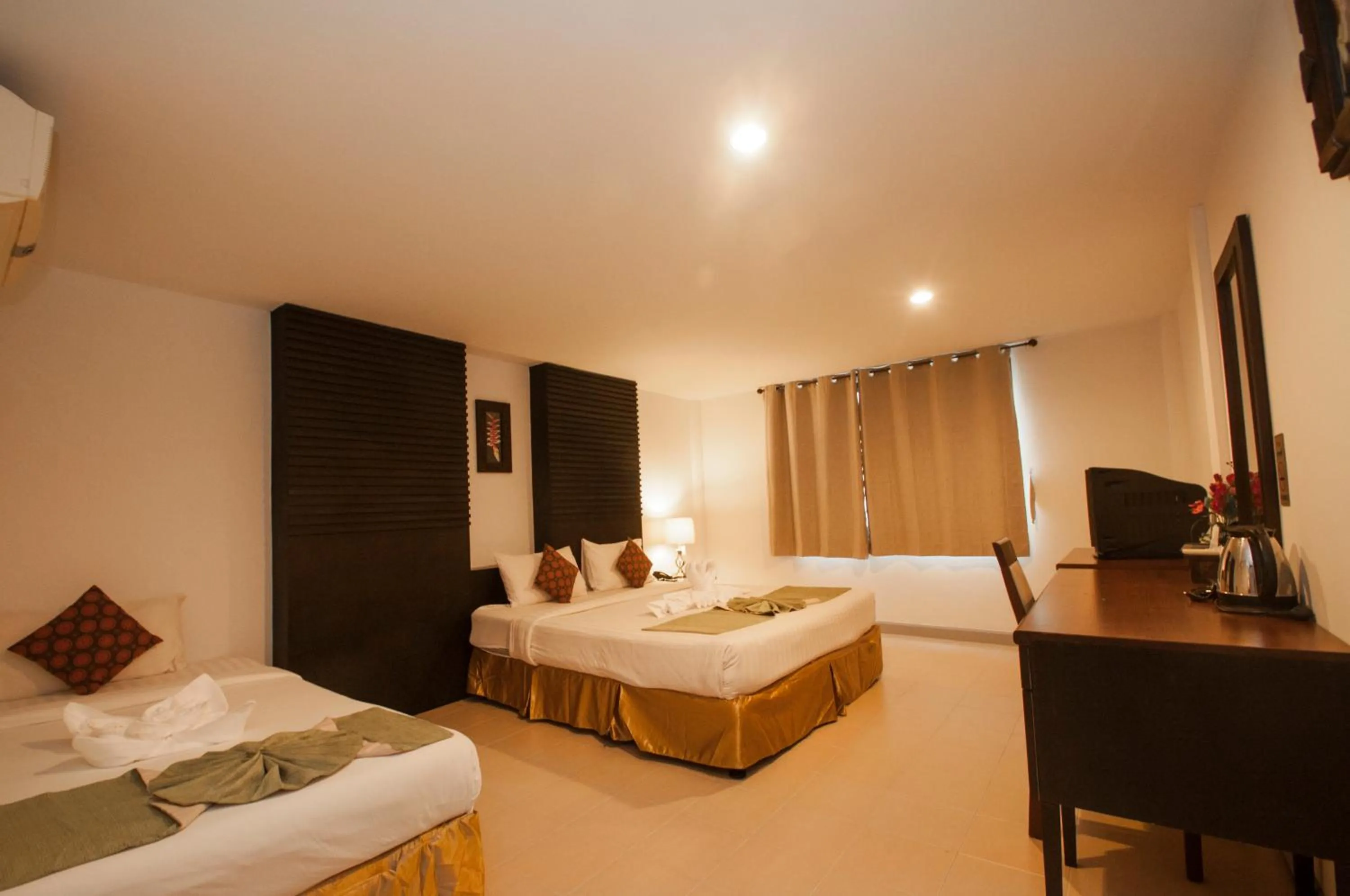 Bed in Sino House Patong