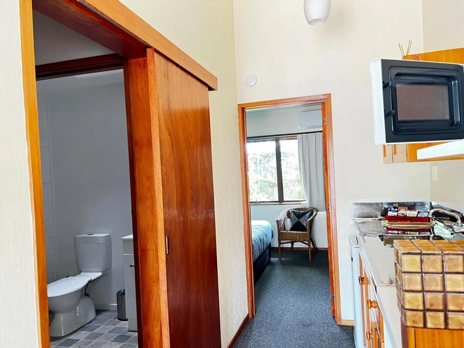 kitchen in Kerikeri Court Motel