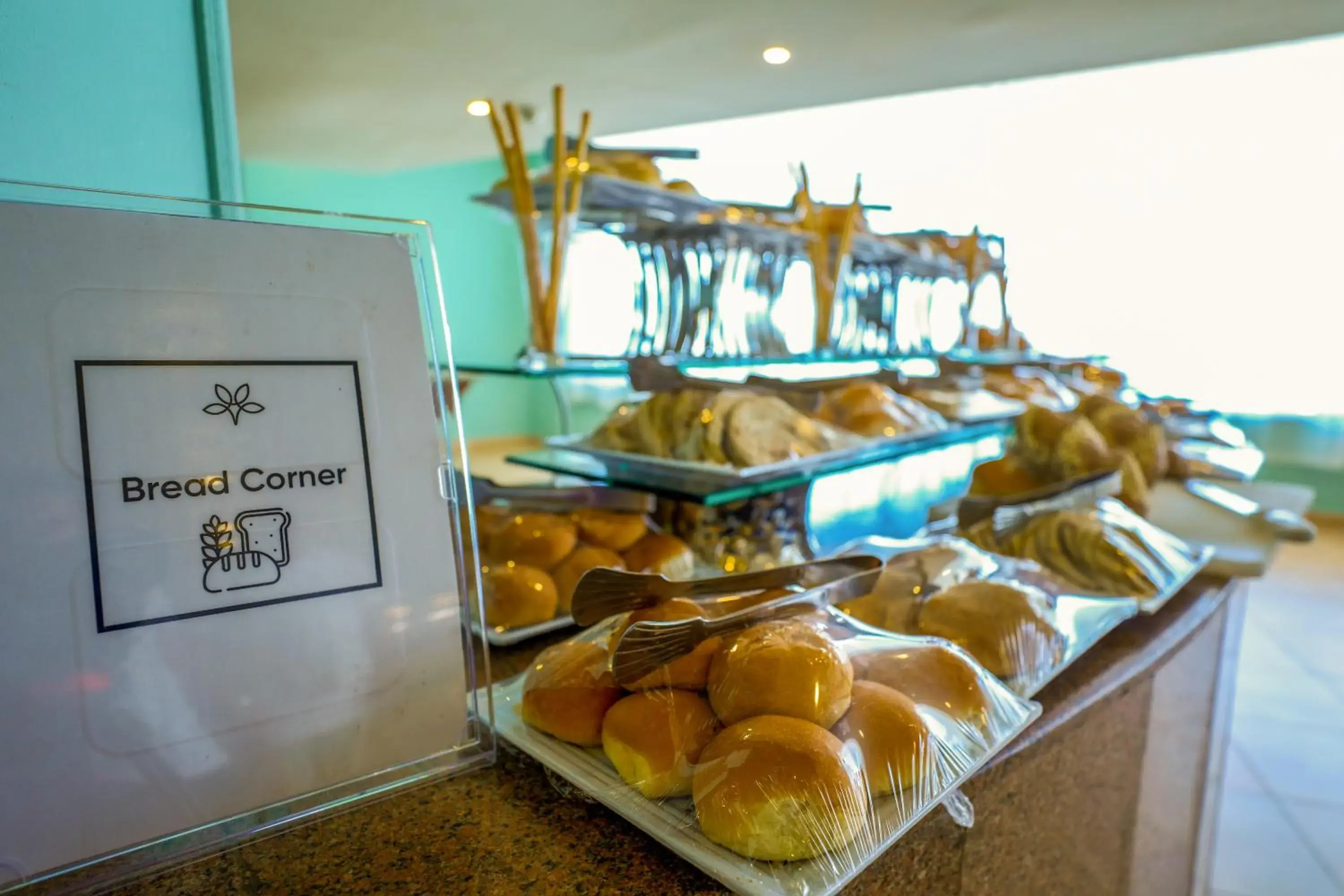 Continental breakfast in Blend Club Aqua Resort