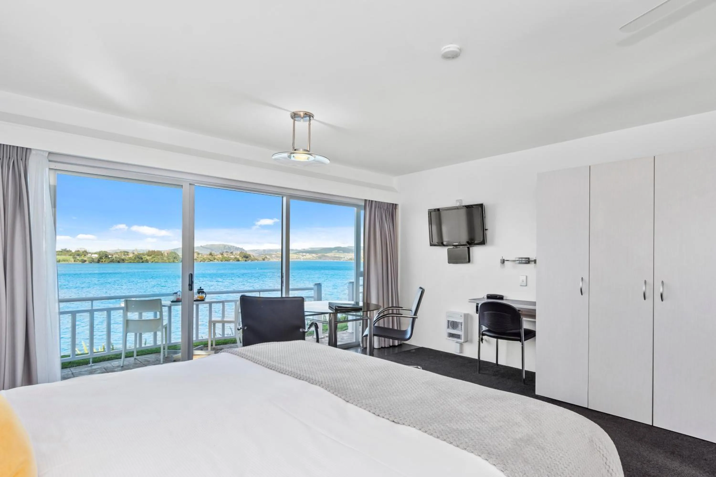 Bedroom, Bed in The Tauranga on the Waterfront