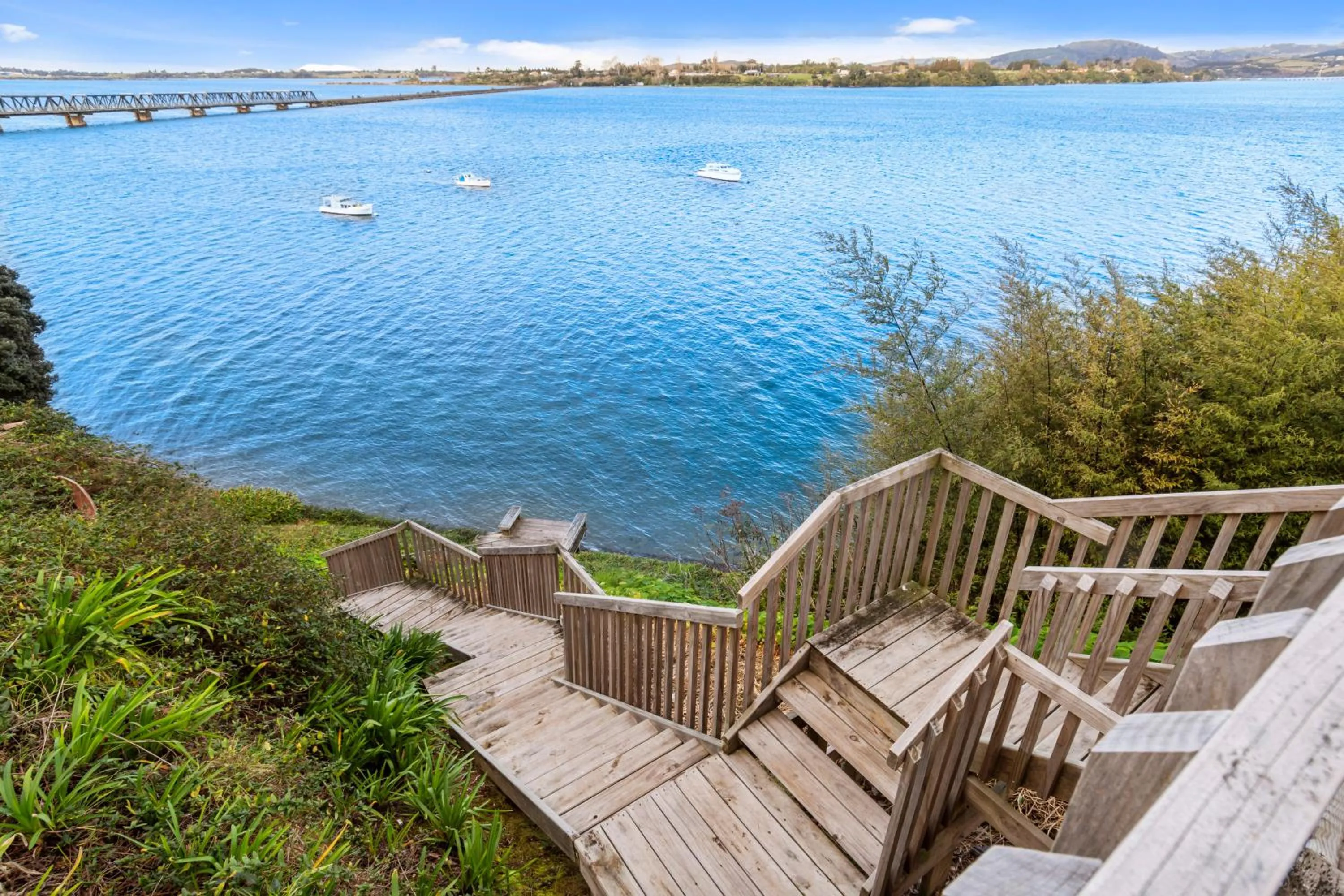 Beach in The Tauranga on the Waterfront