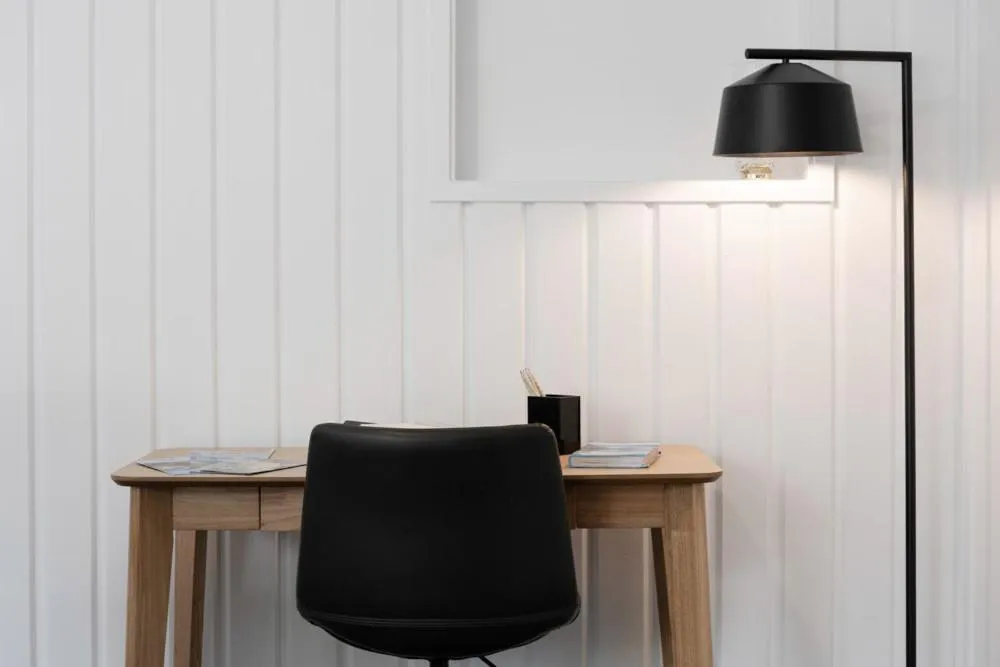 hair dresser in The Tauranga on the Waterfront