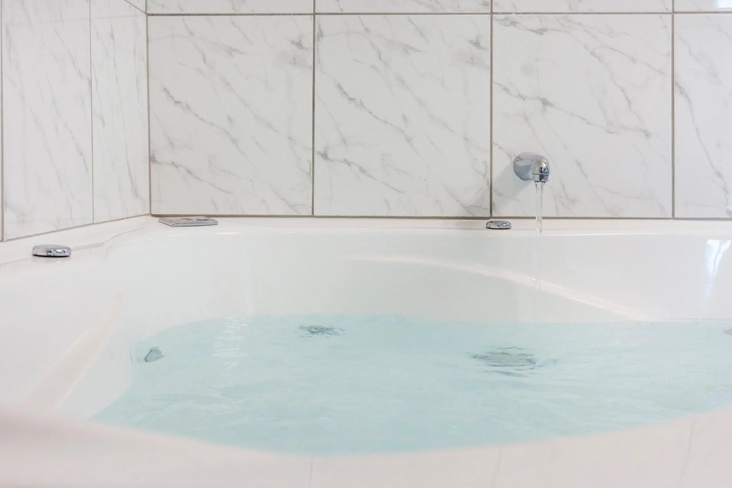 Bathroom in The Tauranga on the Waterfront