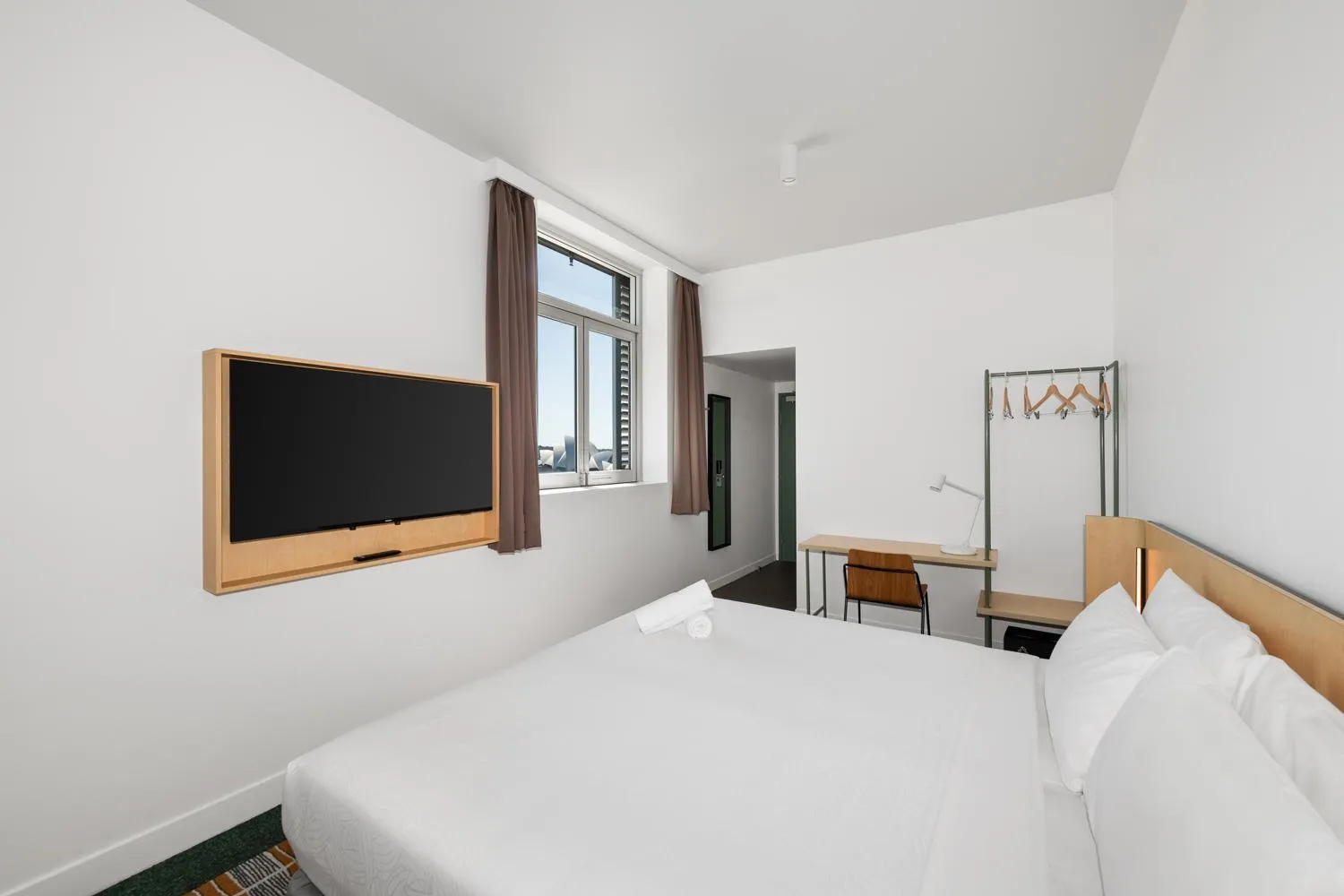 Bed in YHA Sydney Harbour