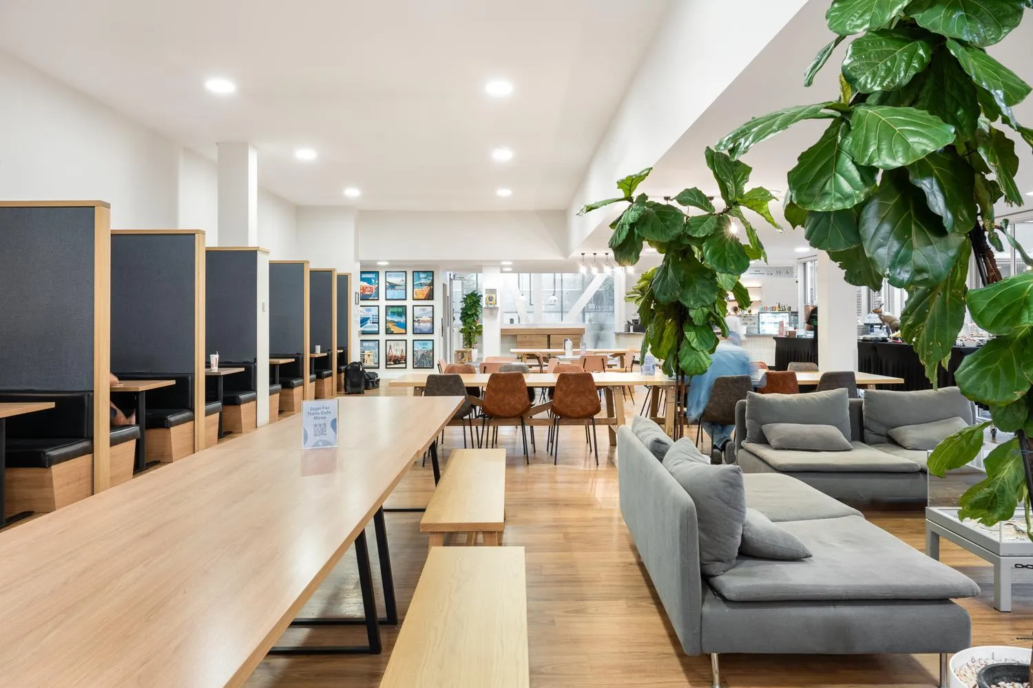 Dining area in YHA Sydney Harbour
