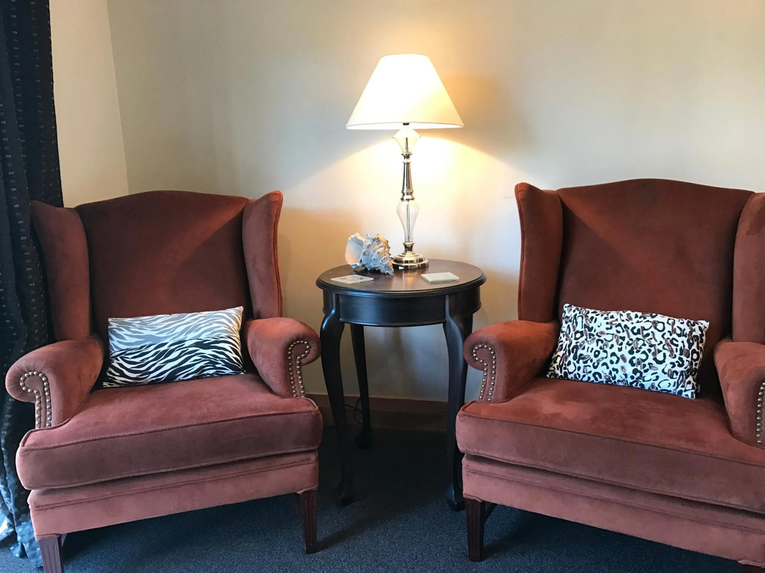 Seating area in Cambridge Coach House