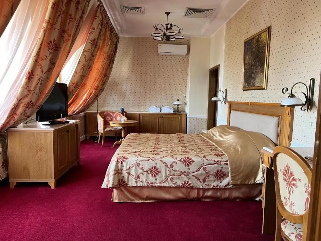 Deluxe Suite in Danube Hotel & Spa