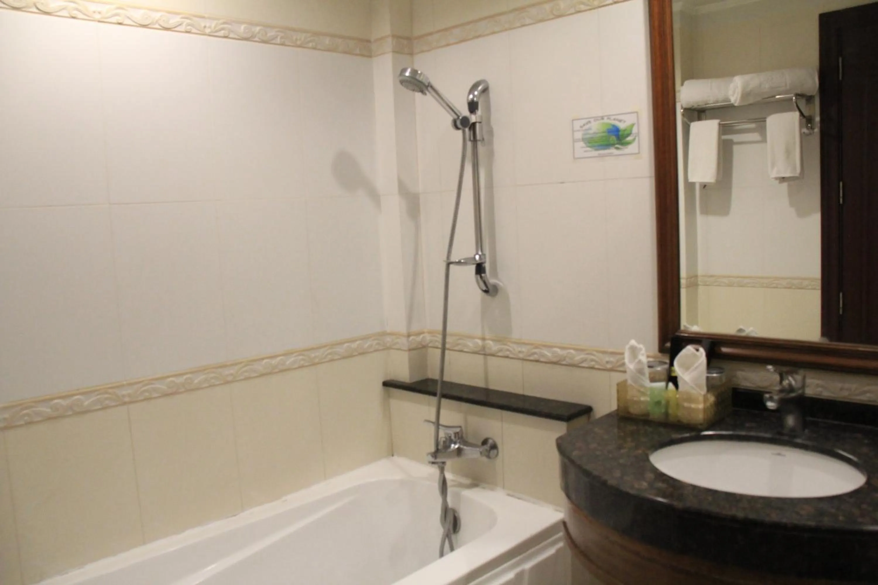 Bath in Savannah Resort Hotel