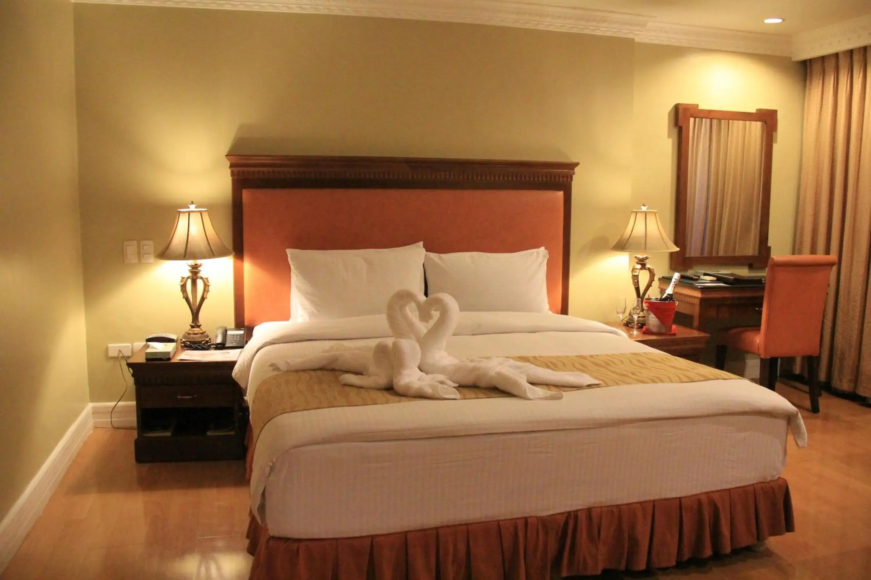 Bedroom, Bed in Savannah Resort Hotel Bedroom, Bed in Savannah Resort Hotel