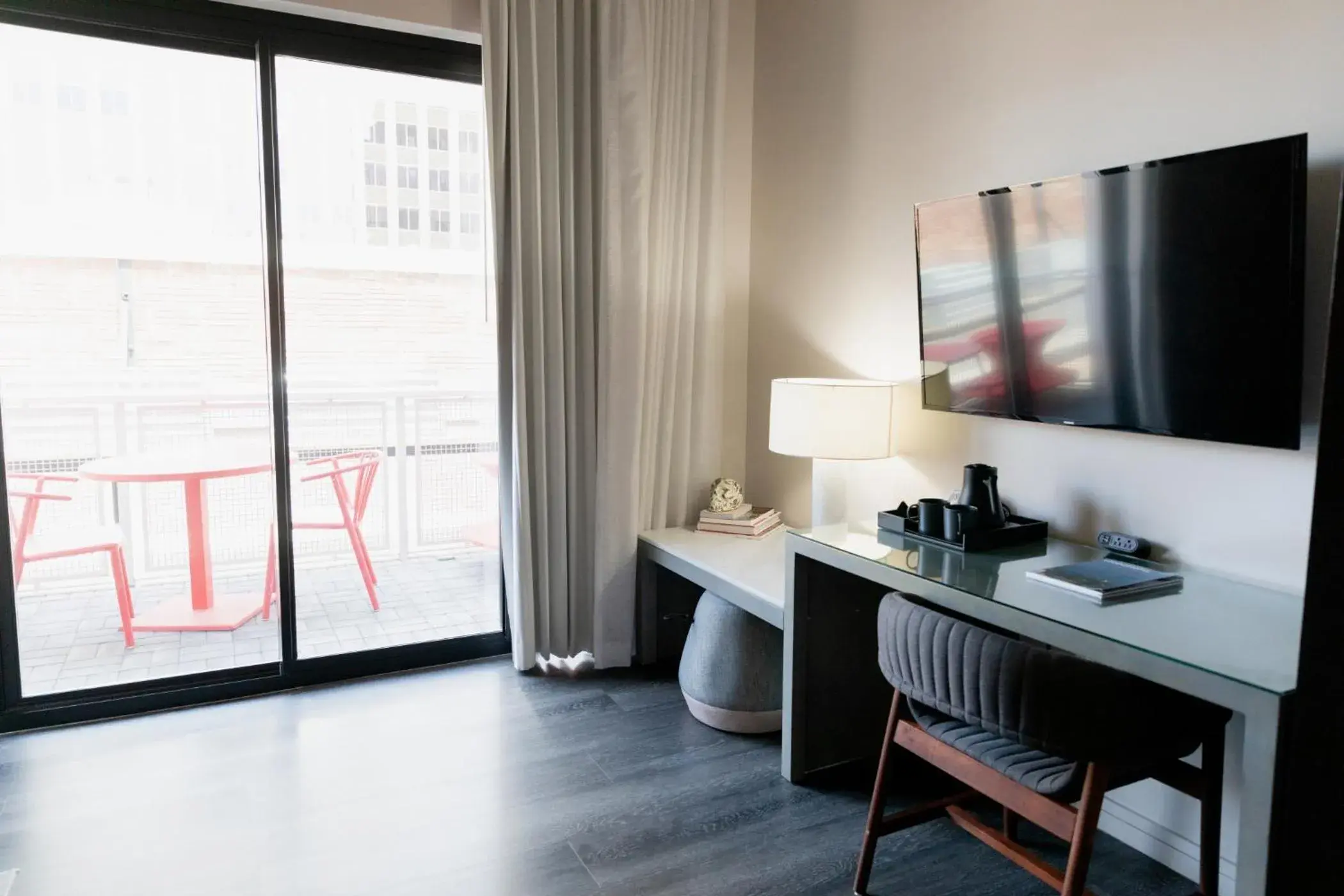 King Room with Balcony in Stanton House El Paso King Room with Balcony in Stanton House El Paso