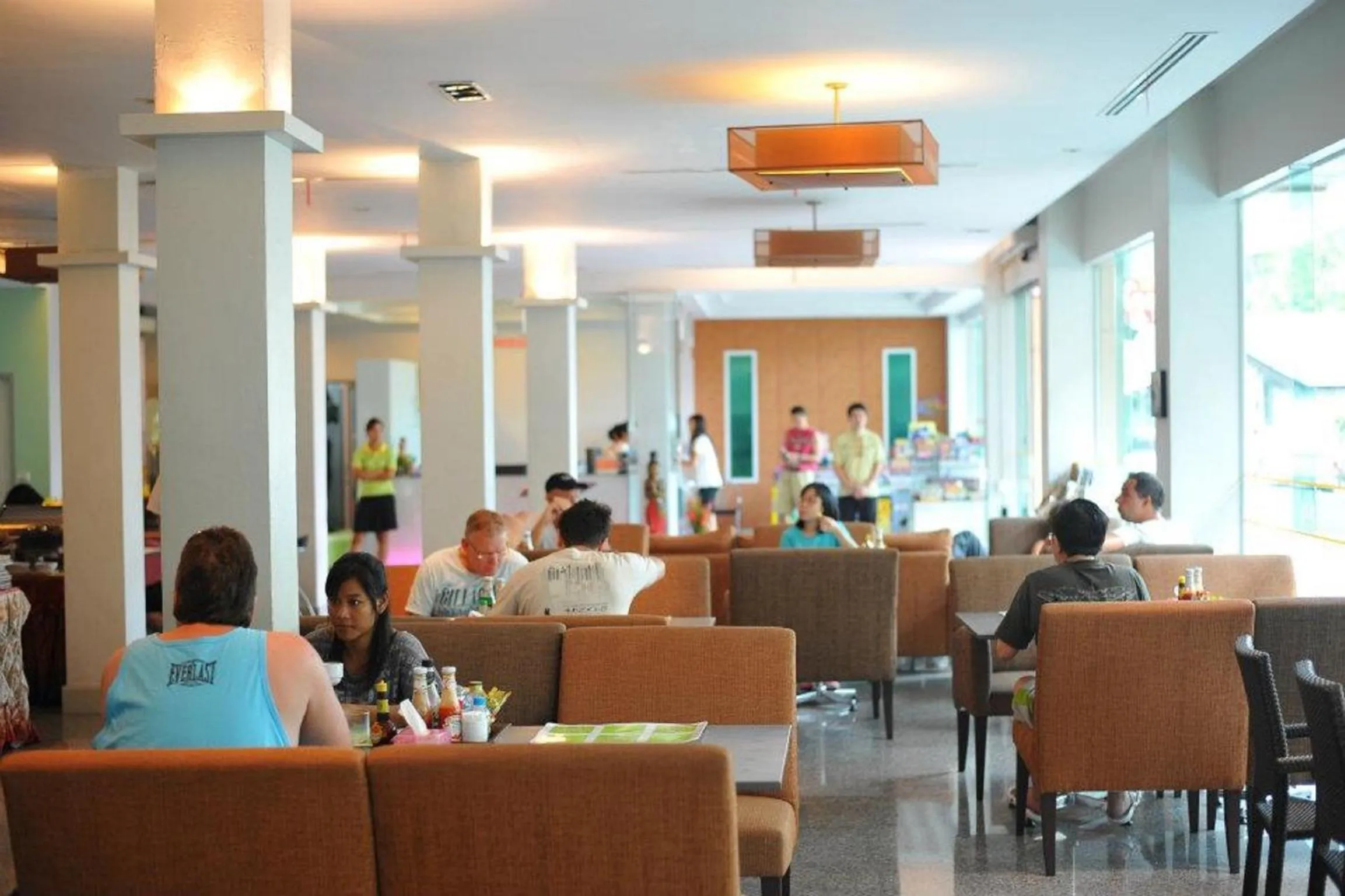 Restaurant/places to eat in C &amp; N Hotel Patong, Phuket