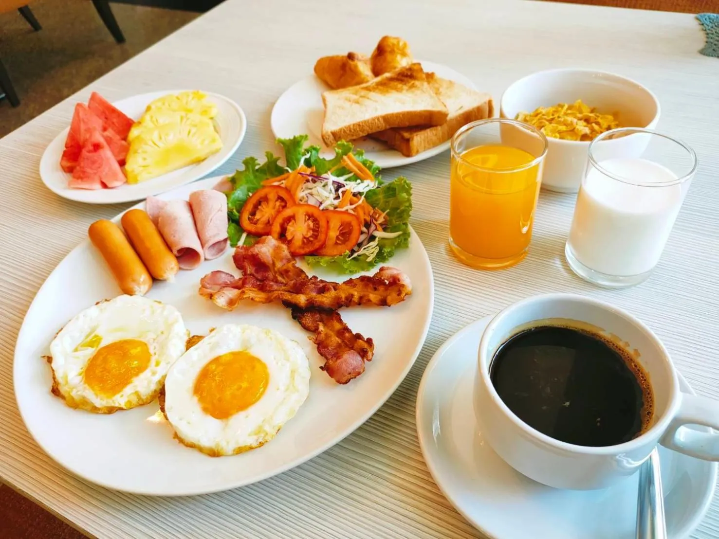 Breakfast in C &amp; N Hotel Patong, Phuket