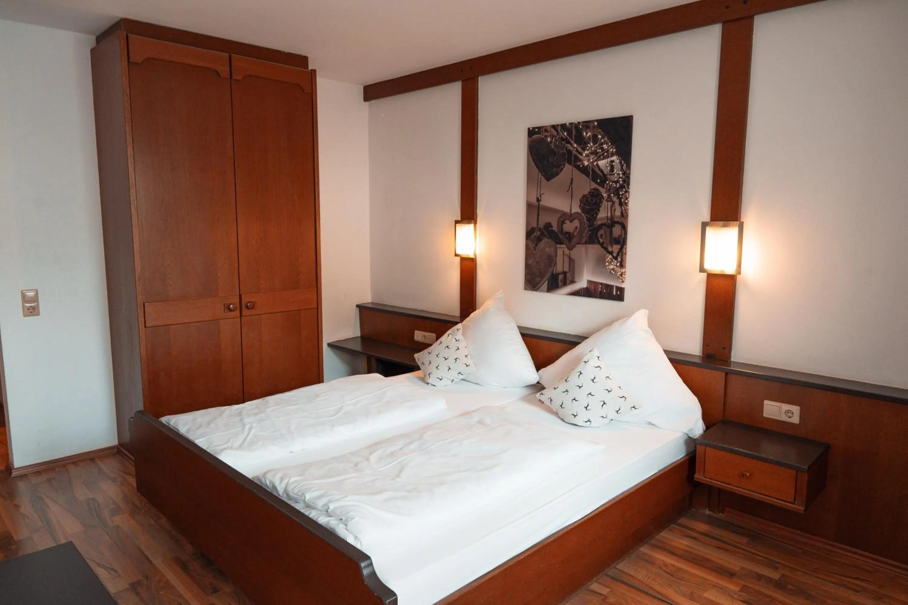Bed in Gästehaus - Kipfenberg