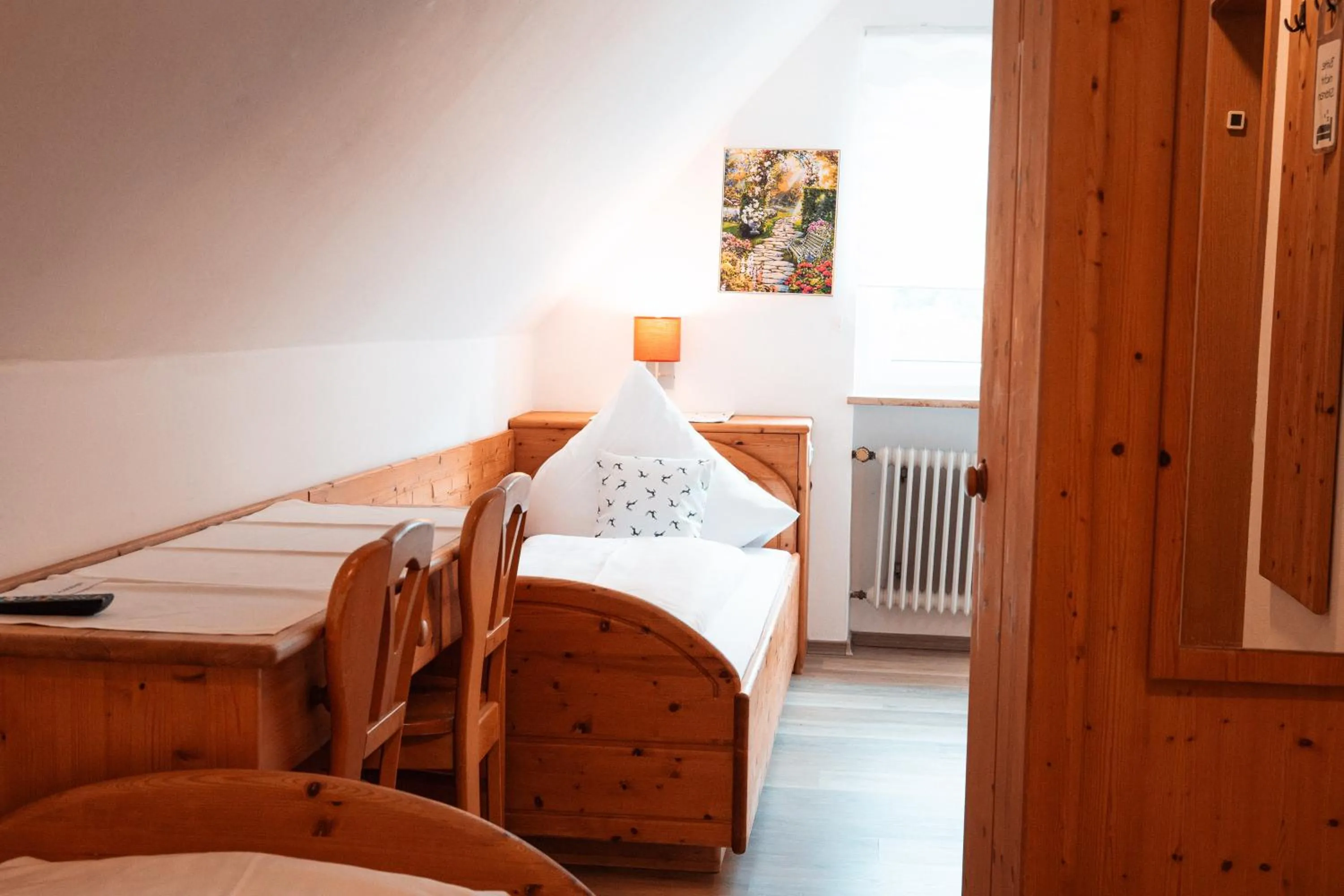 Bed in Gästehaus - Kipfenberg