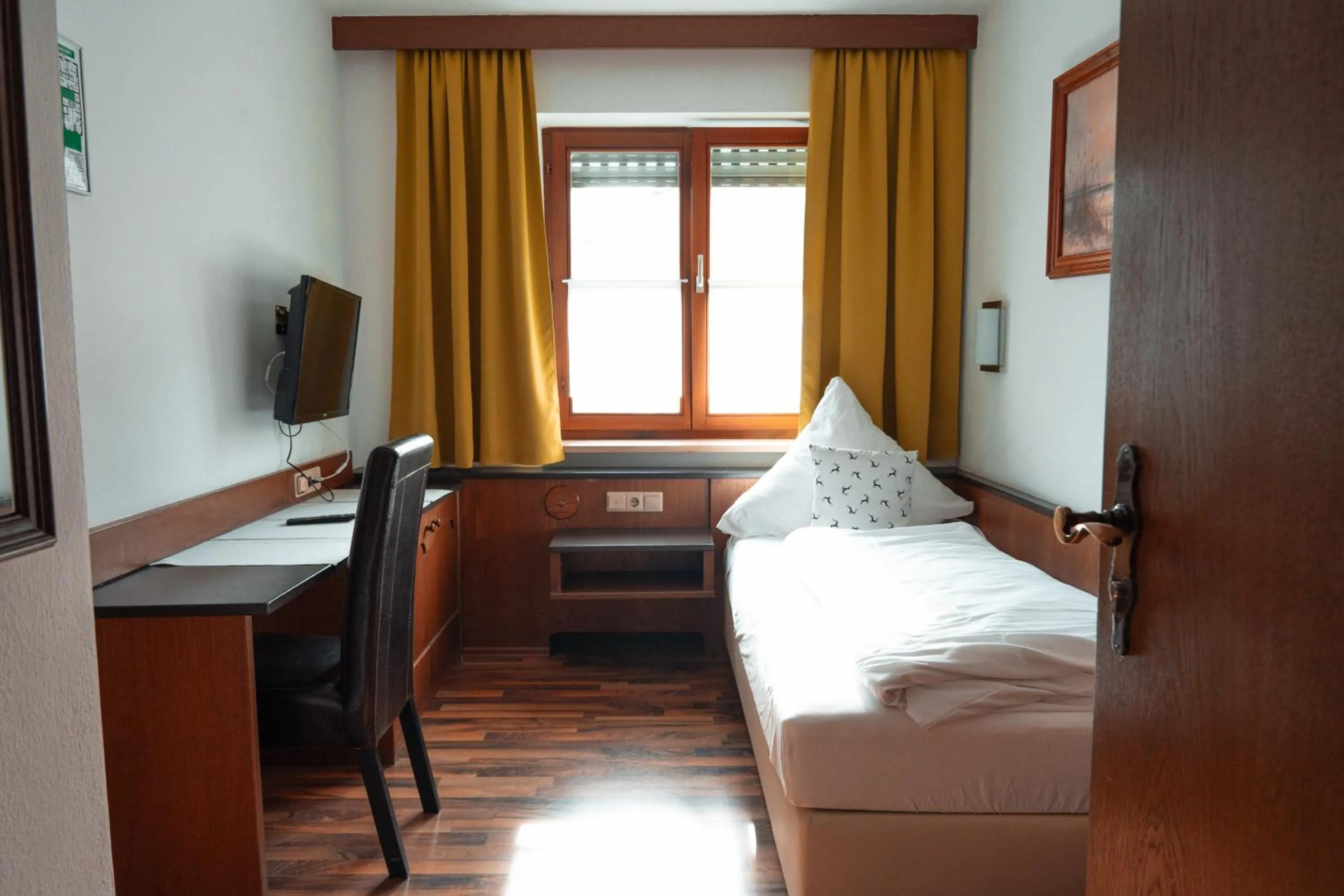 Bed in Gästehaus - Kipfenberg