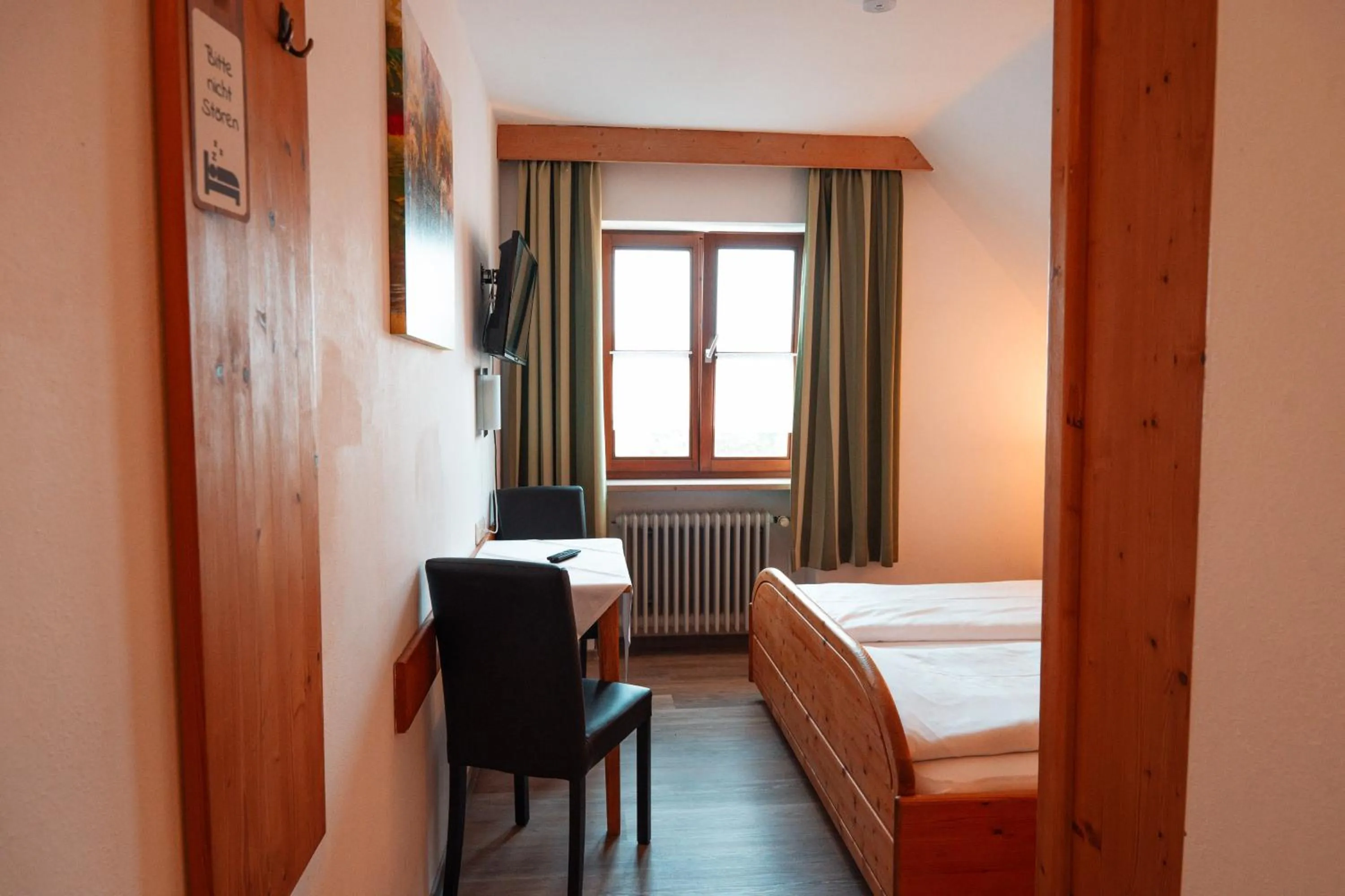 Bed in Gästehaus - Kipfenberg