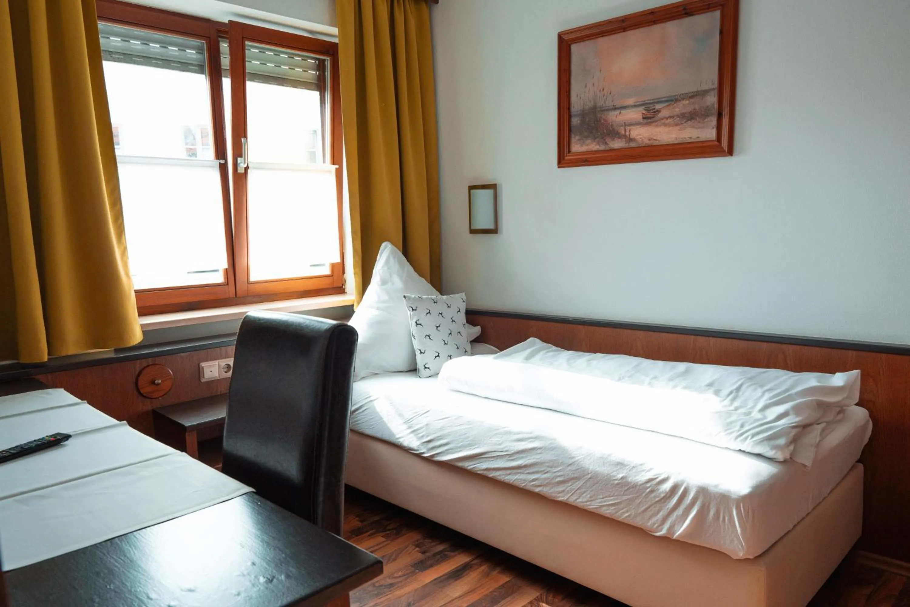 Bed in Gästehaus - Kipfenberg