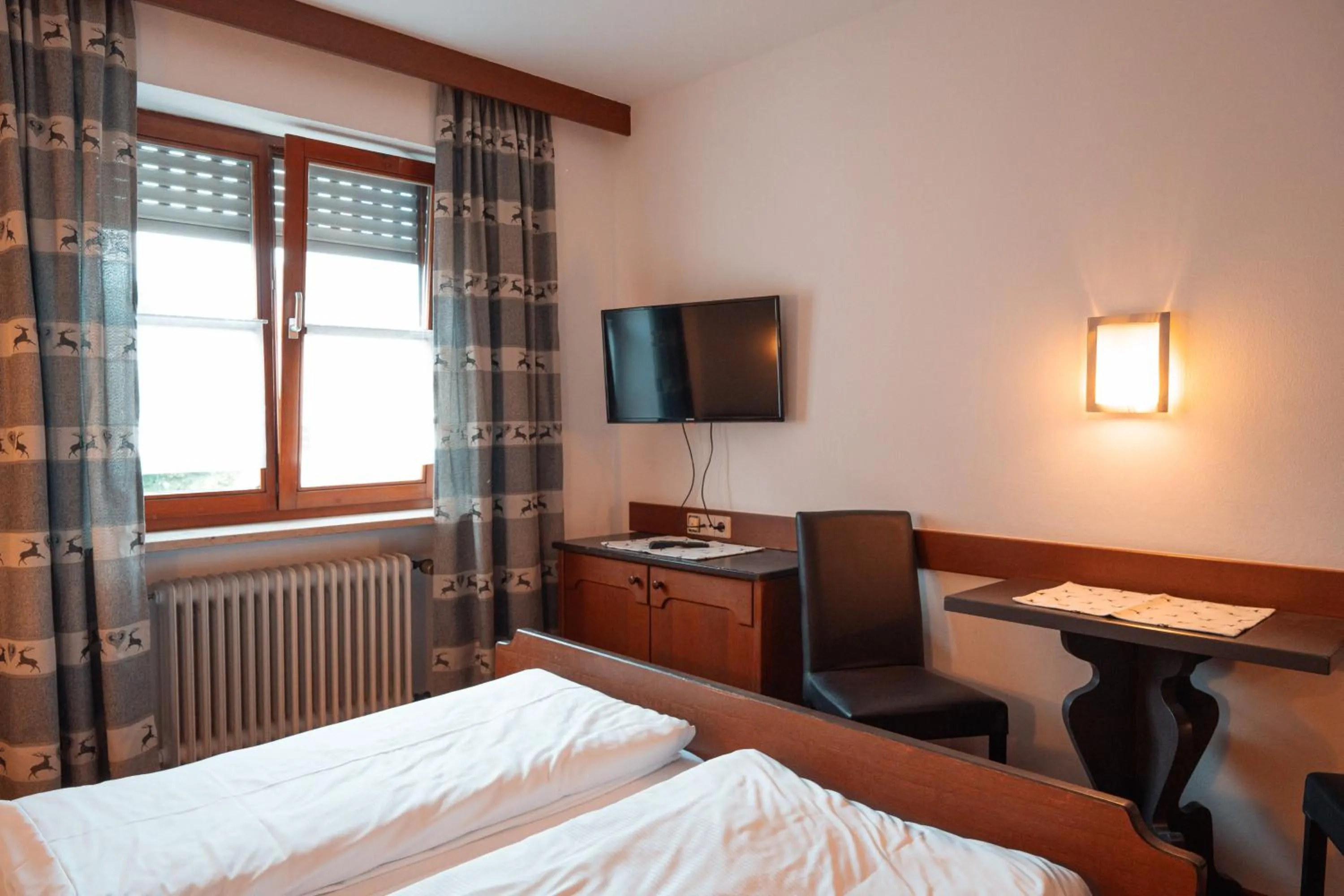 Bed in Gästehaus - Kipfenberg