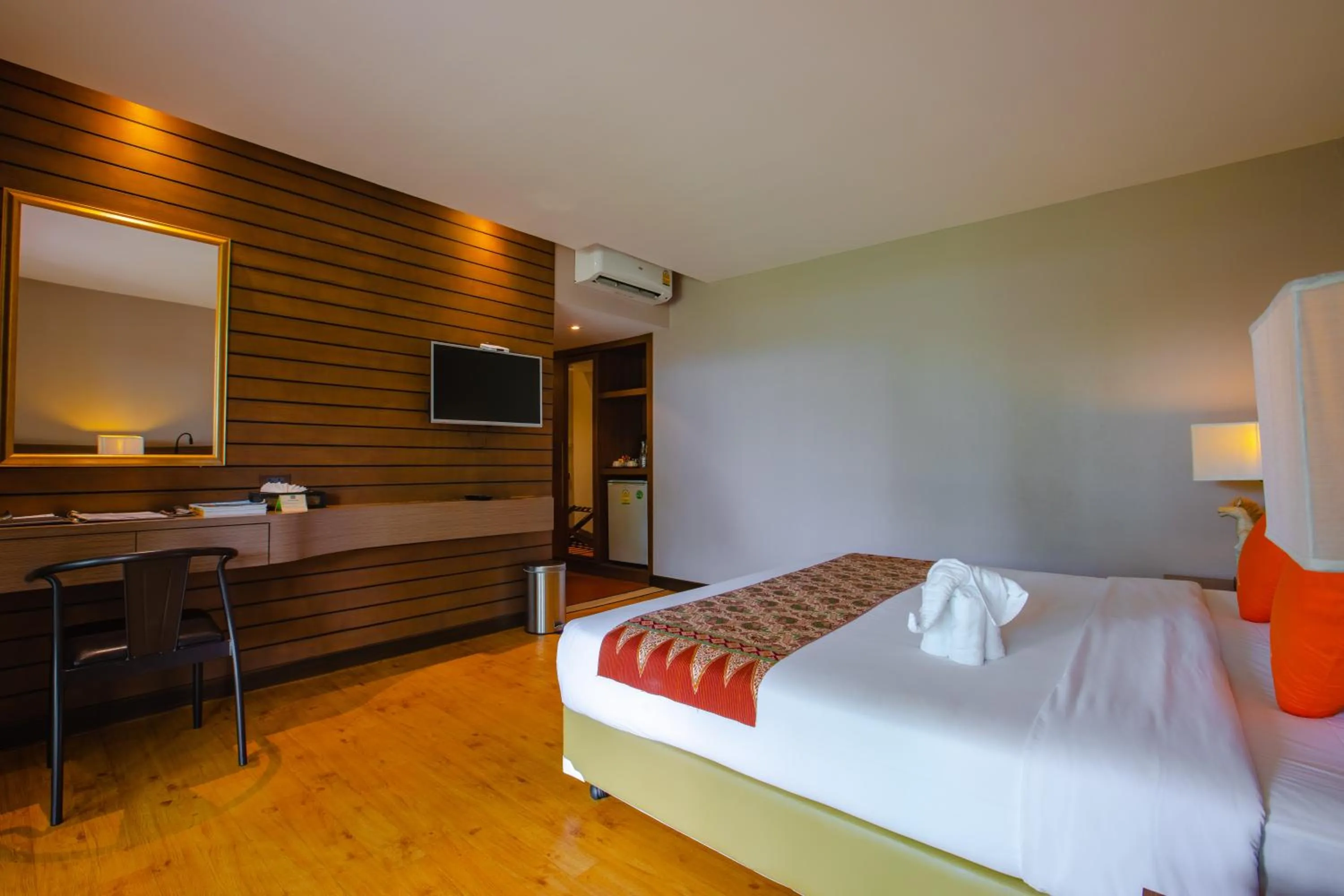 Bed in C&N Kho Khao Beach Resort - SHA Plus