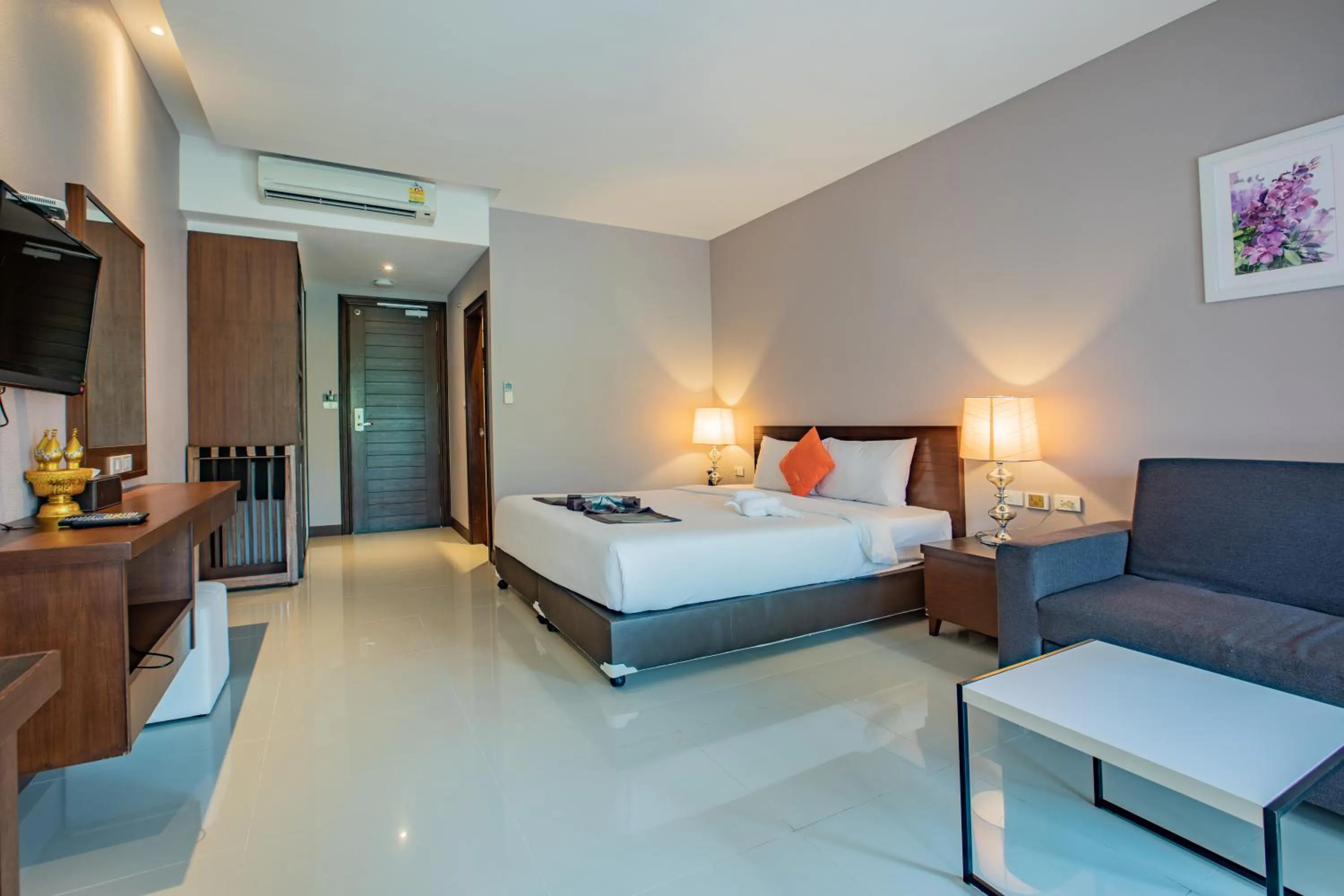Photo of the whole room, Bed in C&N Kho Khao Beach Resort - SHA Plus