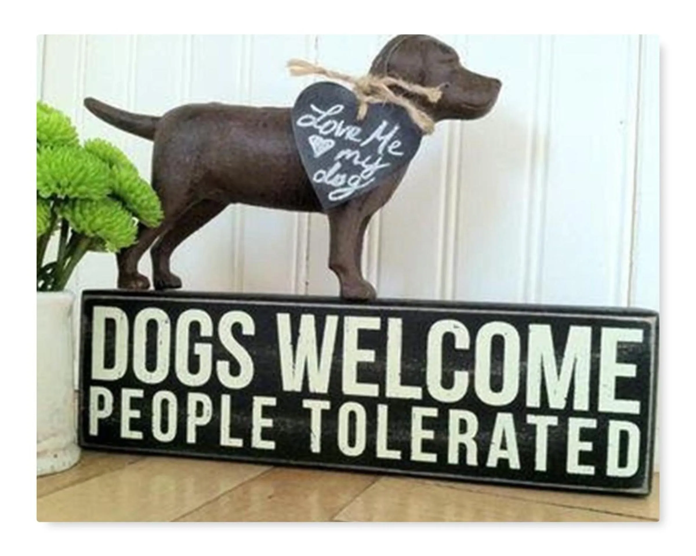 Property logo or sign in Leah's Homestay in Hoquiam