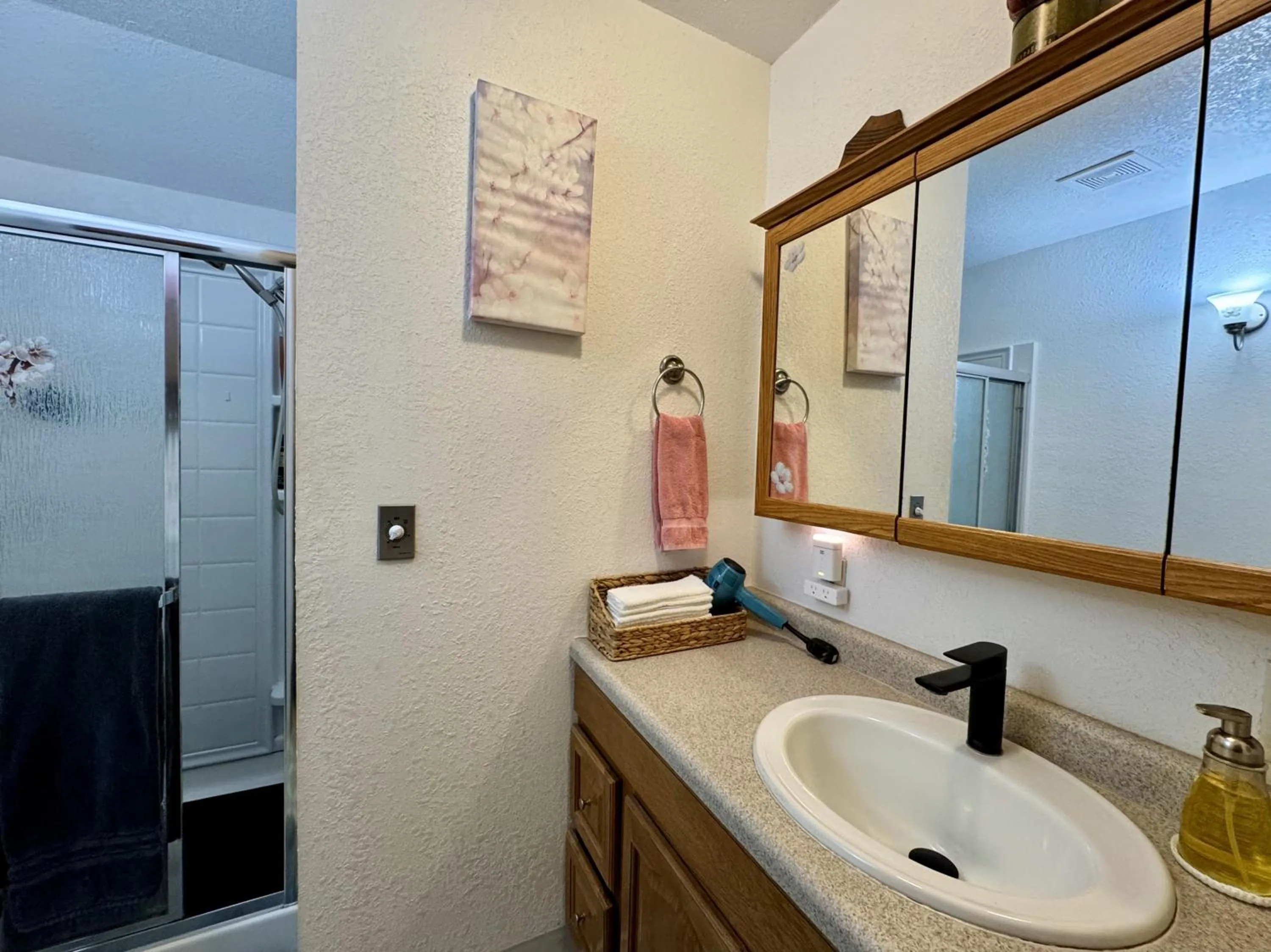 Bathroom in Leah's Homestay in Hoquiam
