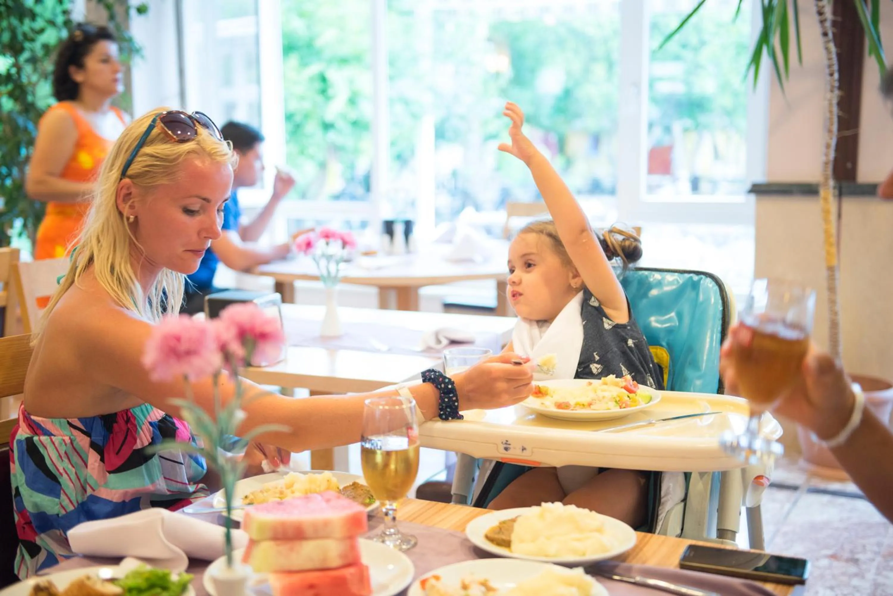 Restaurant/places to eat in Selcukhan Hotel