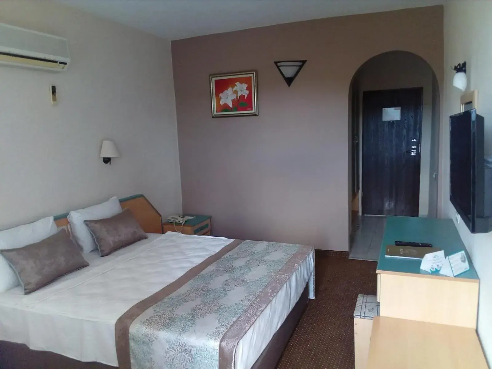 Photo of the whole room in Selcukhan Hotel Photo of the whole room in Selcukhan Hotel