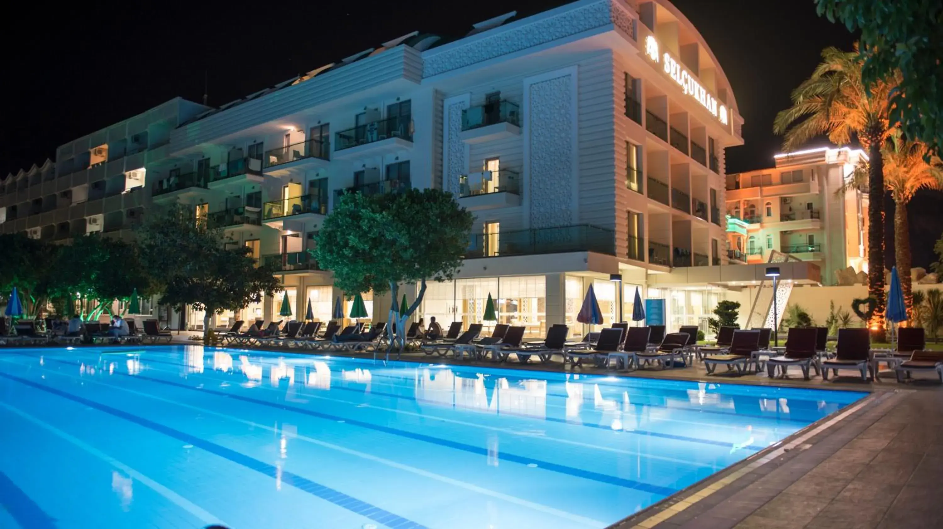 Swimming pool in Selcukhan Hotel Swimming pool in Selcukhan Hotel