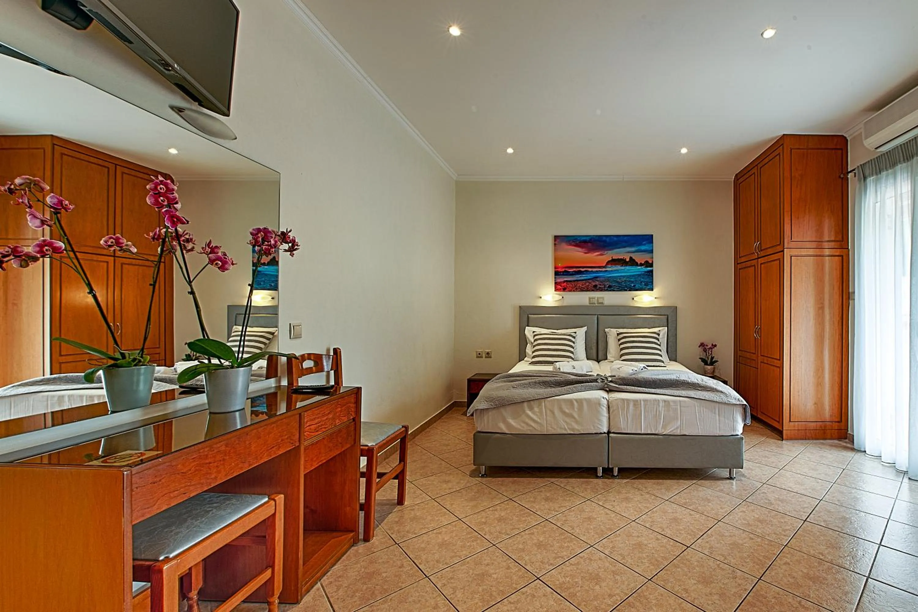 Photo of the whole room, Bed in Angelica Hotel