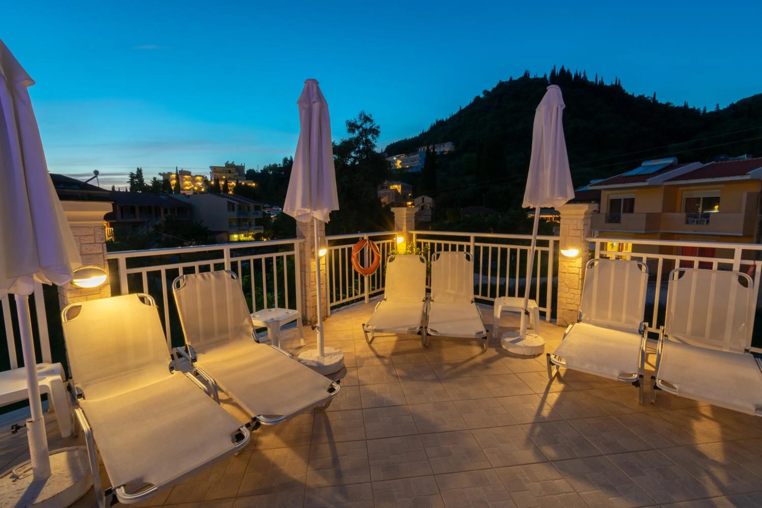 Swimming pool in Angelica Hotel