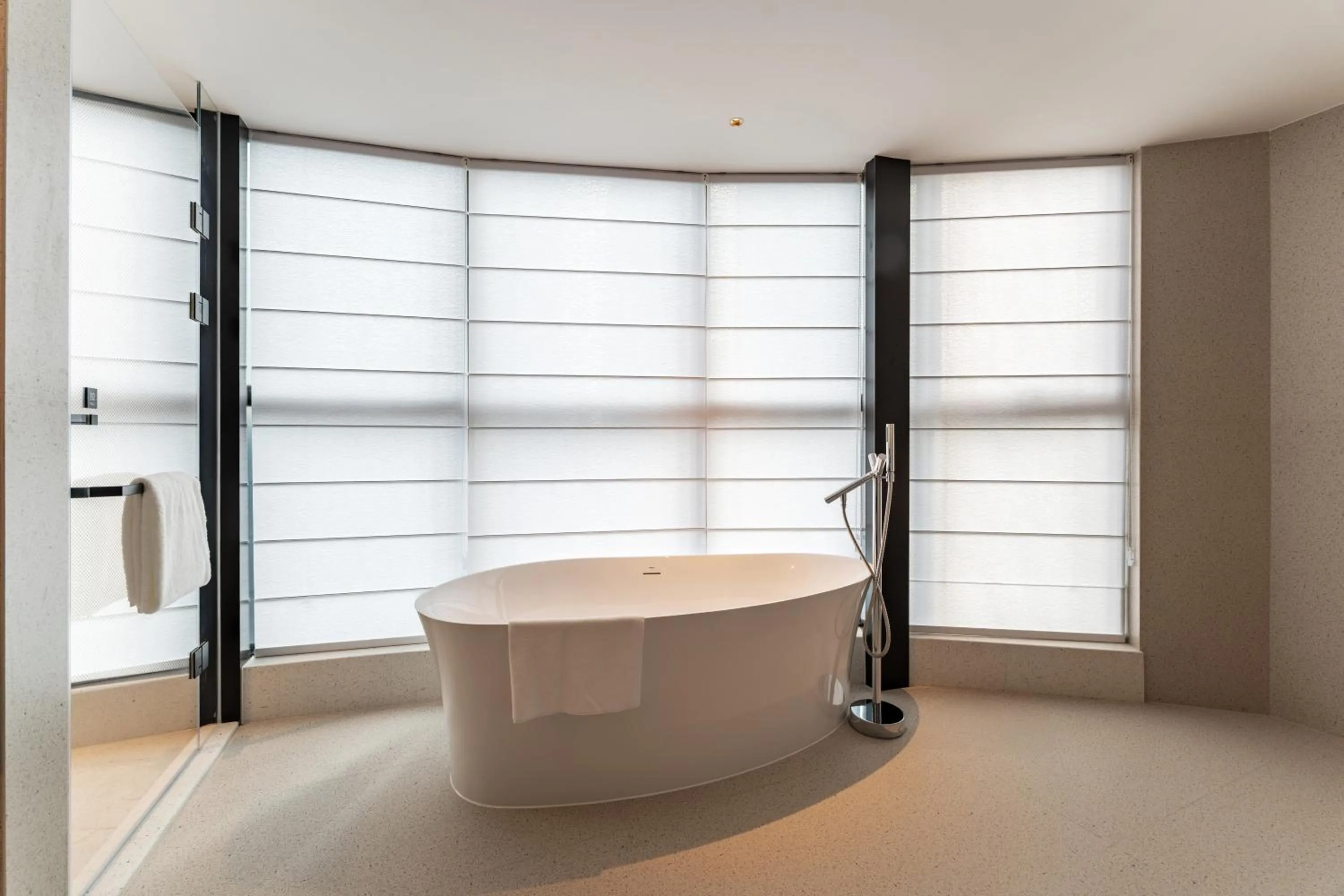 Bath in Four Points by Sheraton Chongqing