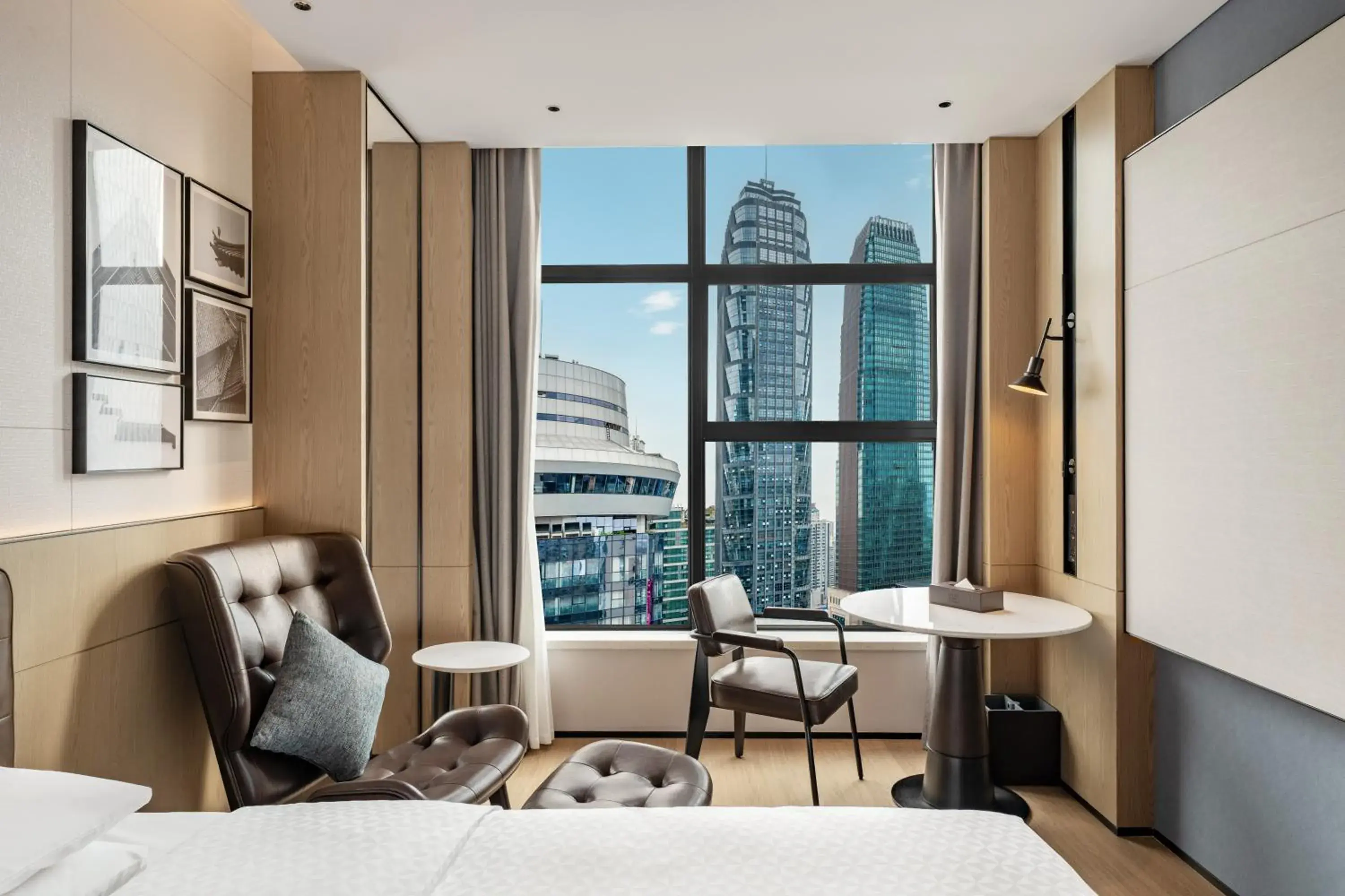 Double Room with Landmark View and Downtown View in Four Points by Sheraton Chongqing Double Room with Landmark View and Downtown View in Four Points by Sheraton Chongqing