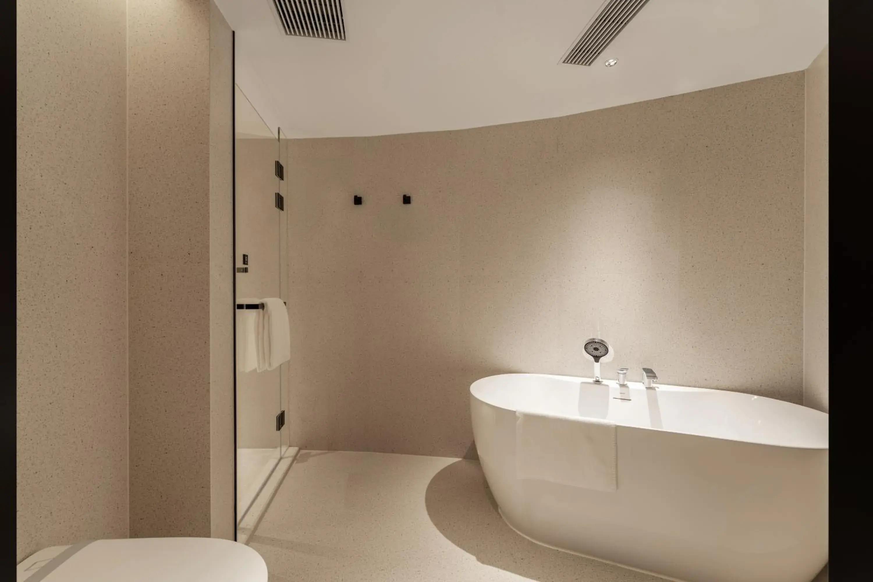 Selected Family King Room with City View in Four Points by Sheraton Chongqing Selected Family King Room with City View in Four Points by Sheraton Chongqing