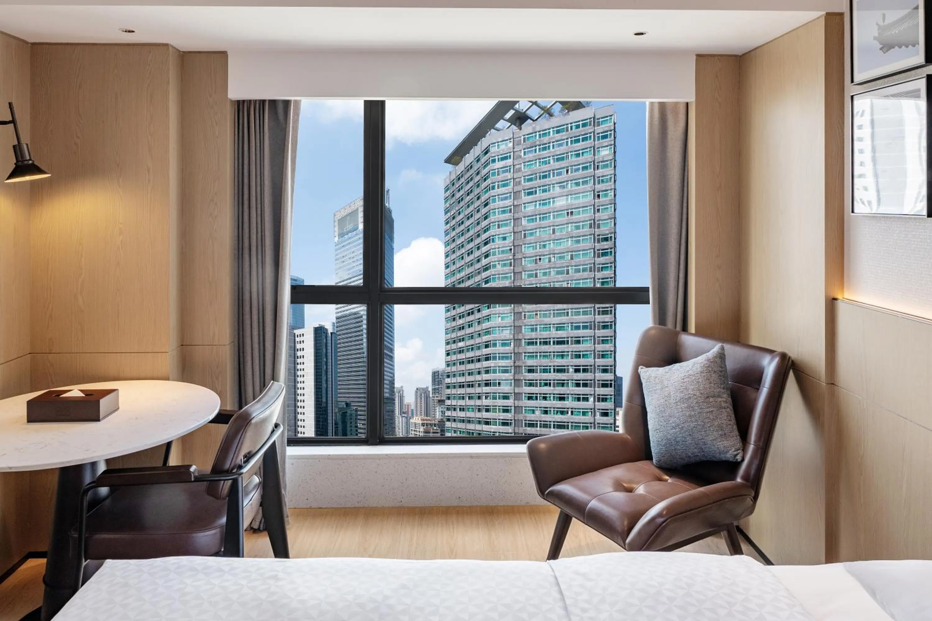 Seating area, Bed in Four Points by Sheraton Chongqing