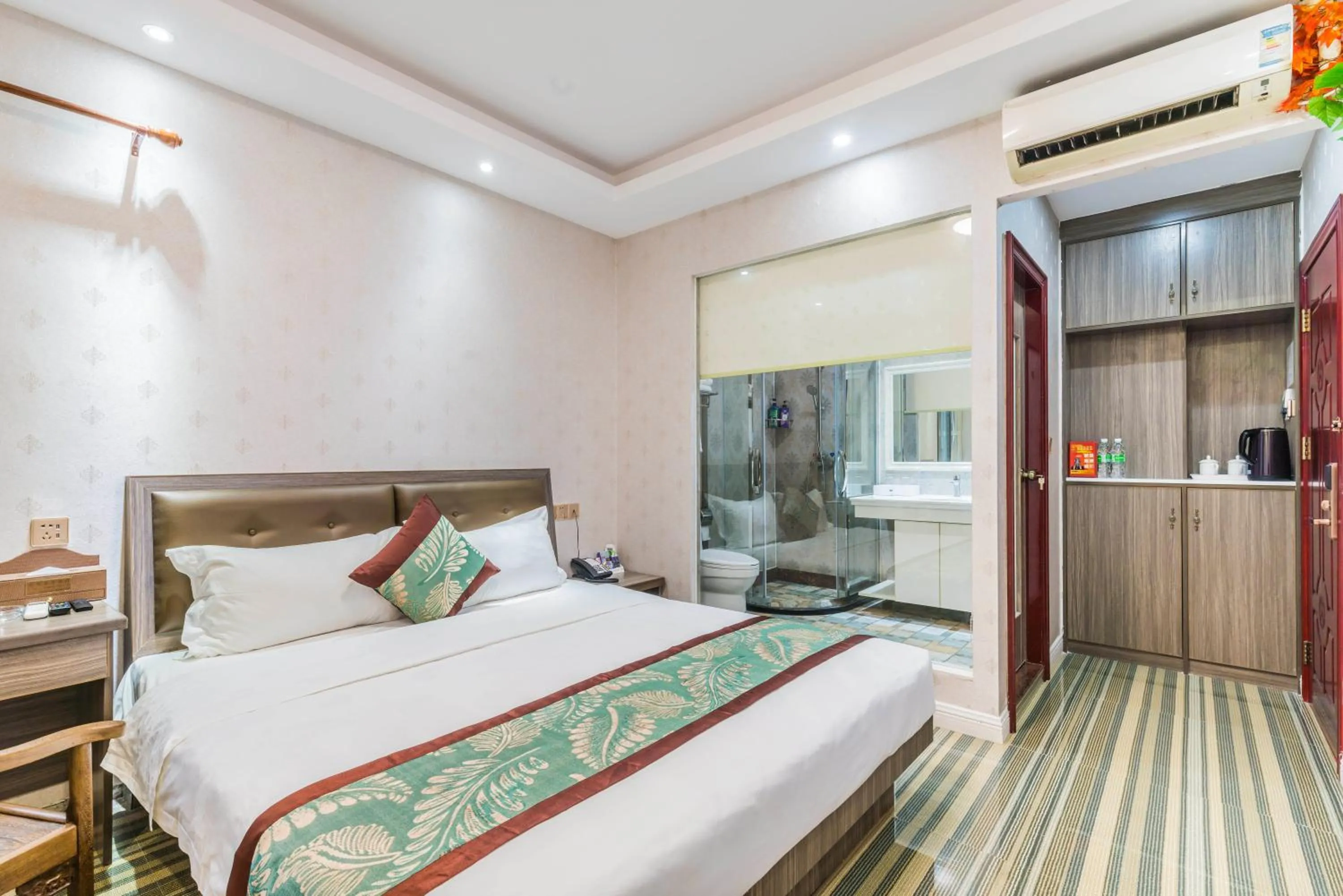Bed in Shengli Hydrotherapy Vacation Hotel