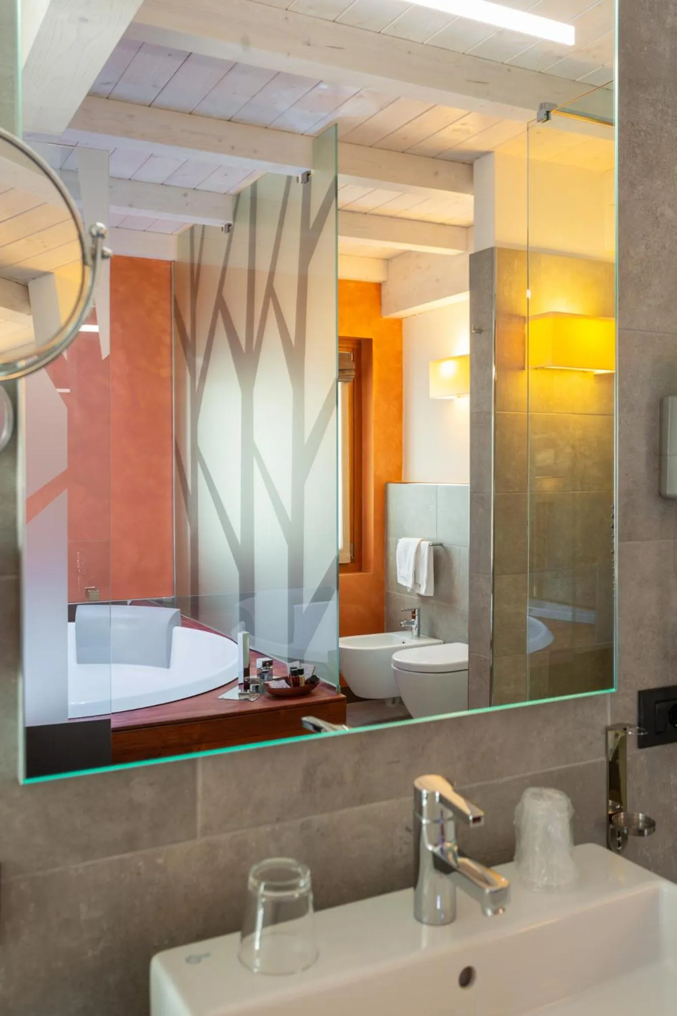 Shower in Olimpia Hotel