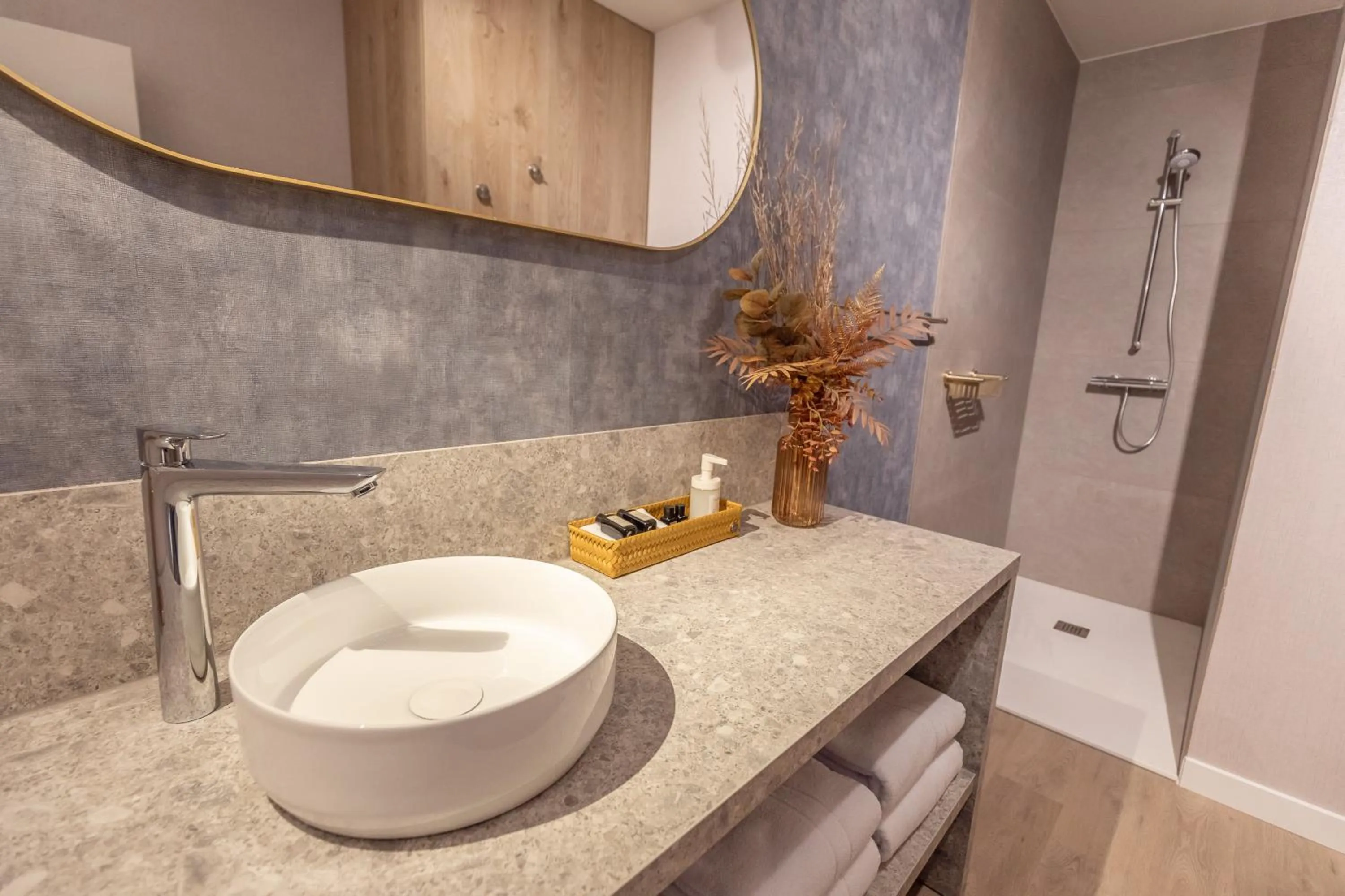 Bathroom in Abalona Hotel & Apartments