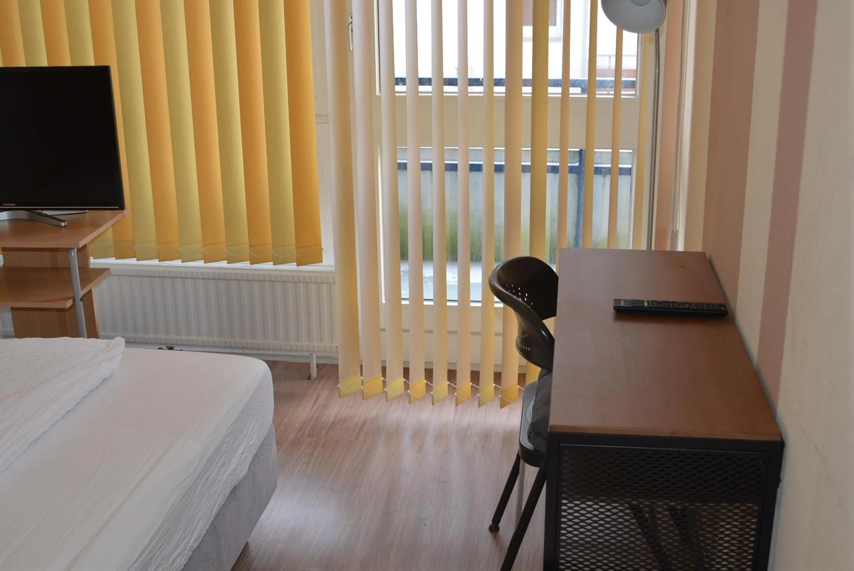 Balcony/Terrace, Bed in Hotel Hages